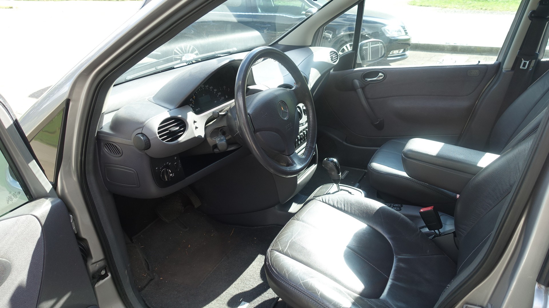 MERCEDES-BENZ A 190 Elégance-image-8