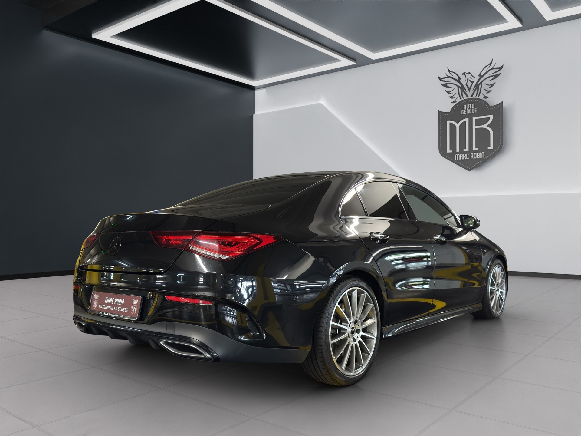 MERCEDES-BENZ CLA 250 AMG Line 7G-DCT-image-3