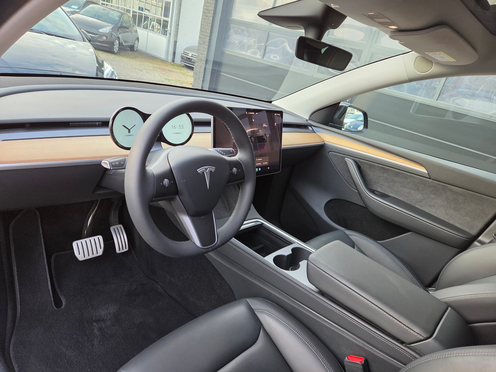 TESLA Model Y Performance-image-9