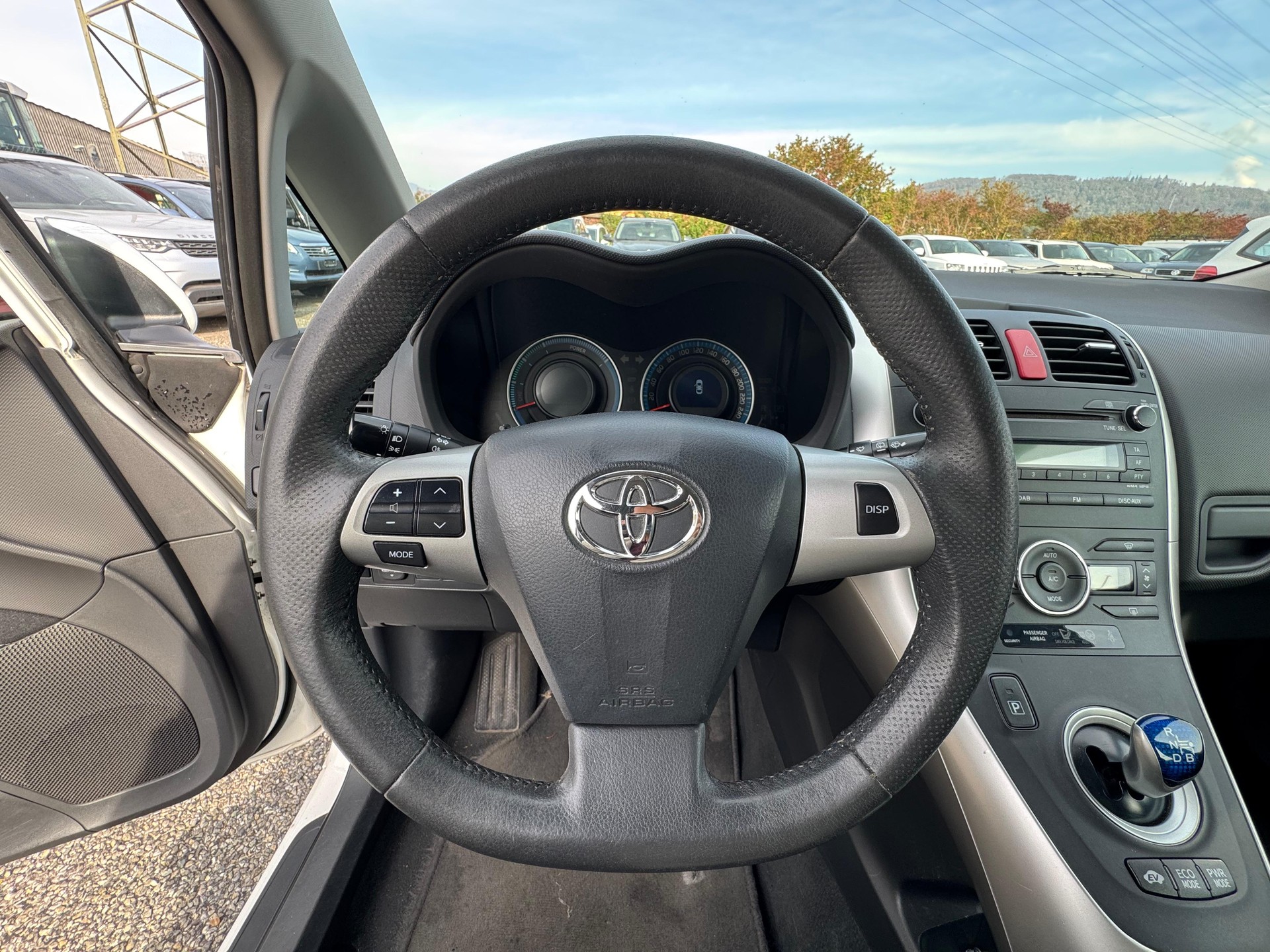 TOYOTA Auris 1.8 16V HSD Linea Luna-image-6