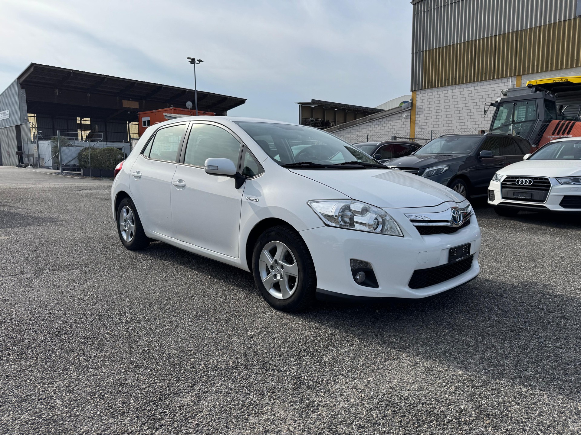 TOYOTA Auris 1.8 16V HSD Linea Luna-image-5