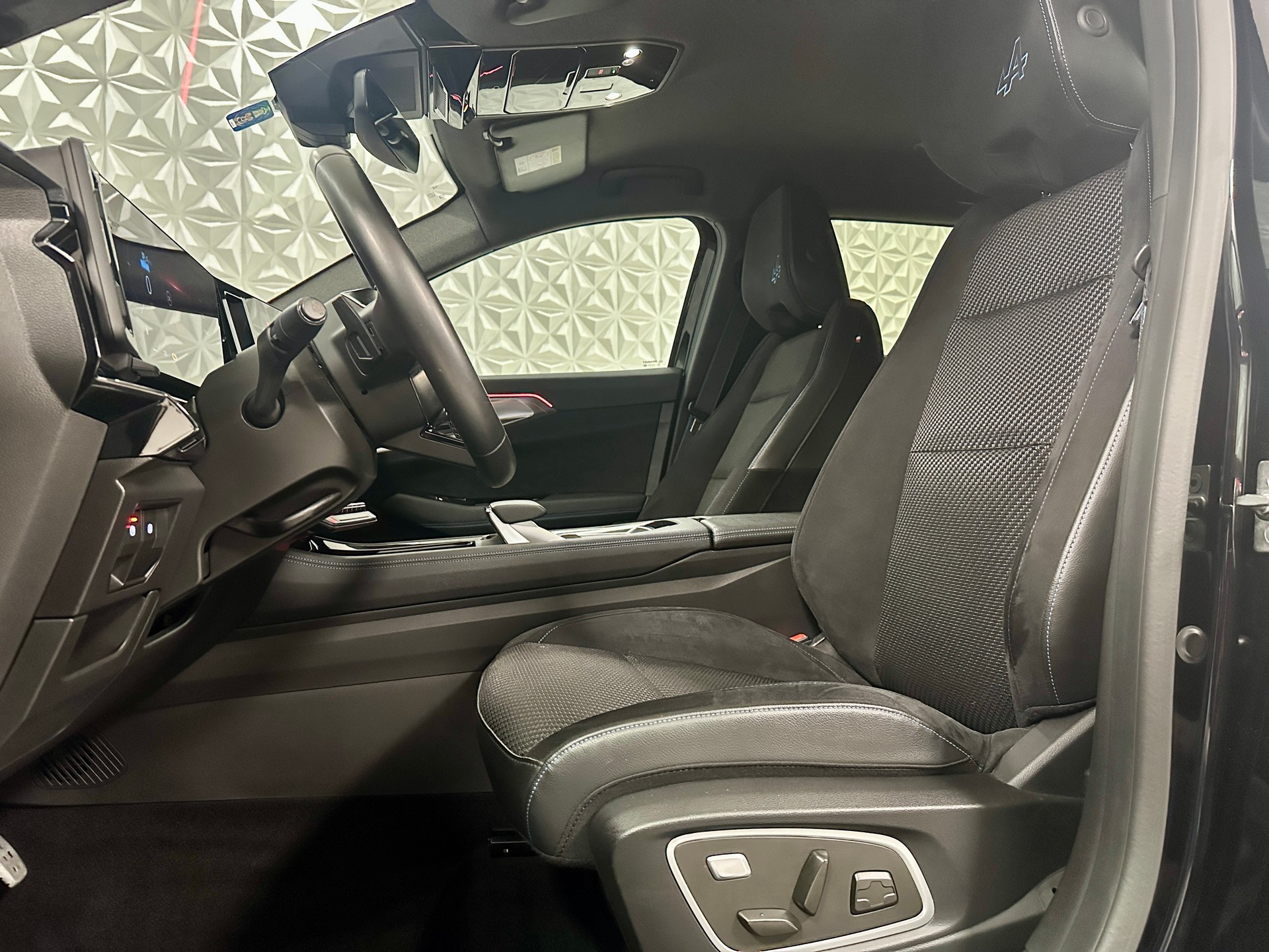 RENAULT Austral 1.2 HEV 200 Techno Esprit Alpine A-image-12