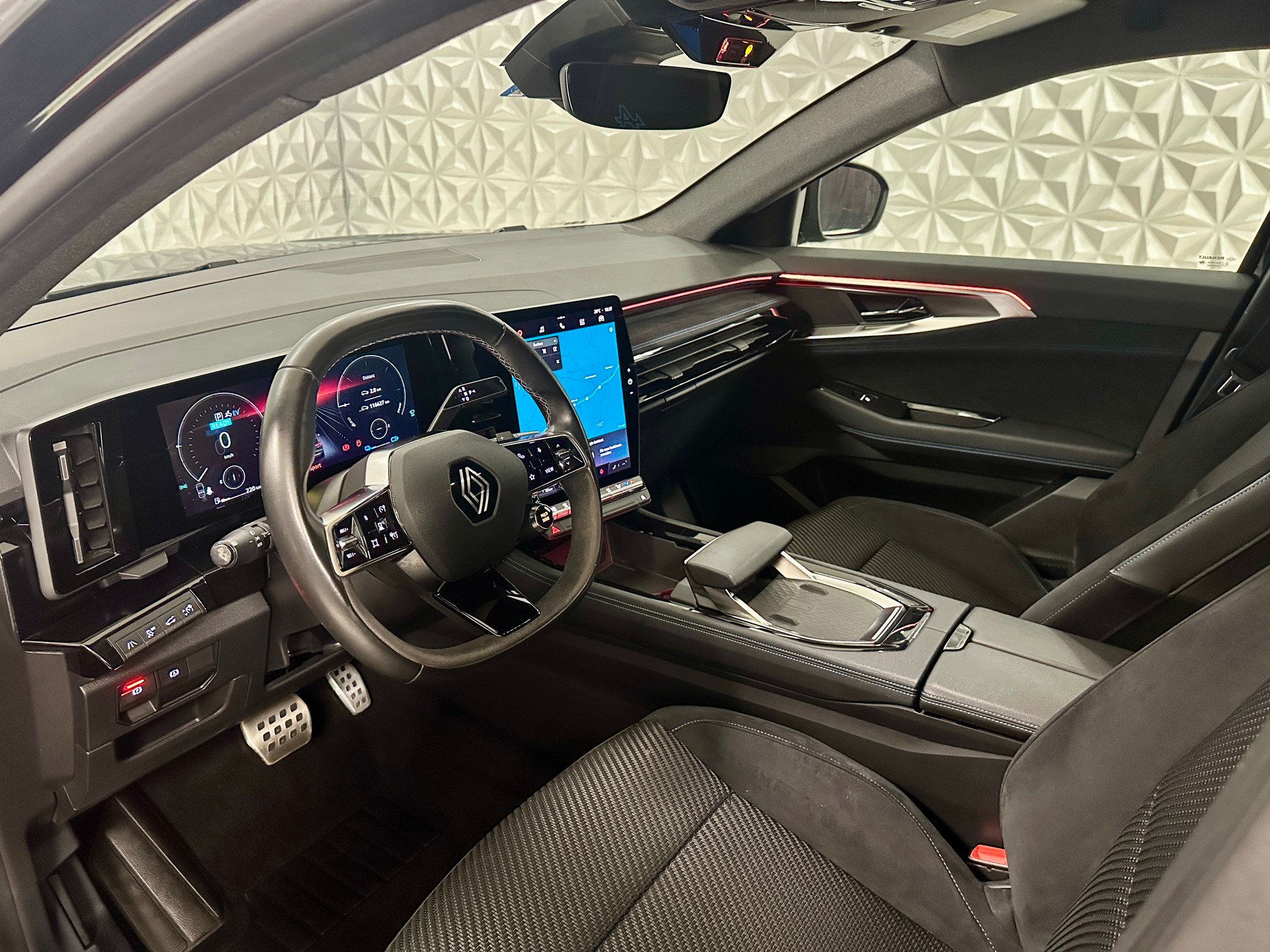 RENAULT Austral 1.2 HEV 200 Techno Esprit Alpine A-image-11