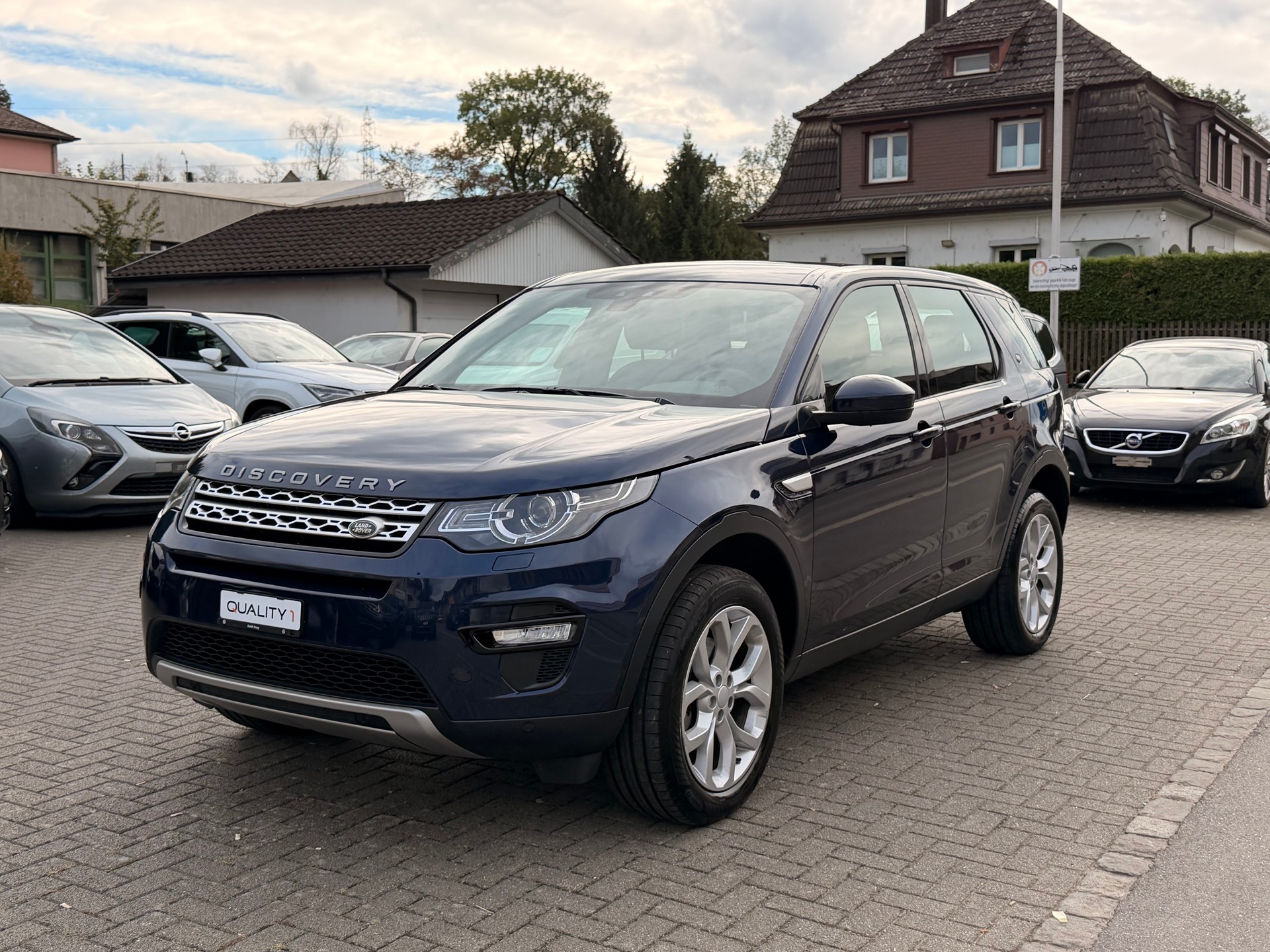 LAND ROVER Discovery Sport 2.0 Si4 HSE Luxury AT9-showroom-element-2