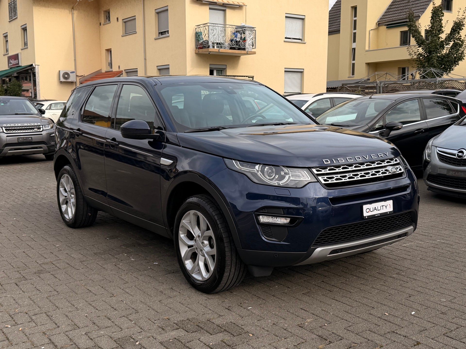 LAND ROVER Discovery Sport 2.0 Si4 HSE Luxury AT9-image-4