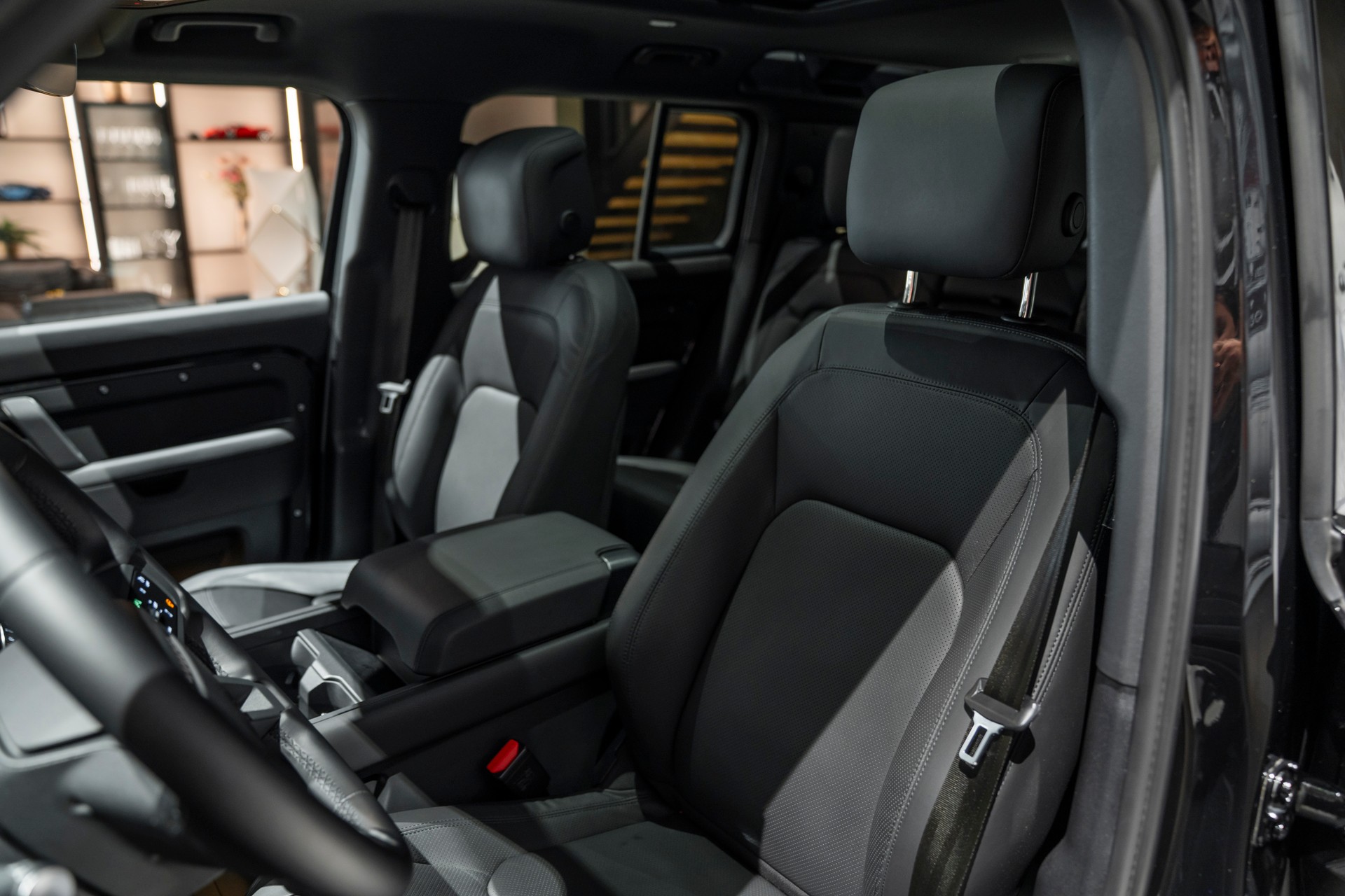 LAND ROVER Defender 110 3.0 D I6 350 X-Dynamic HSE AWD AT8-image-7