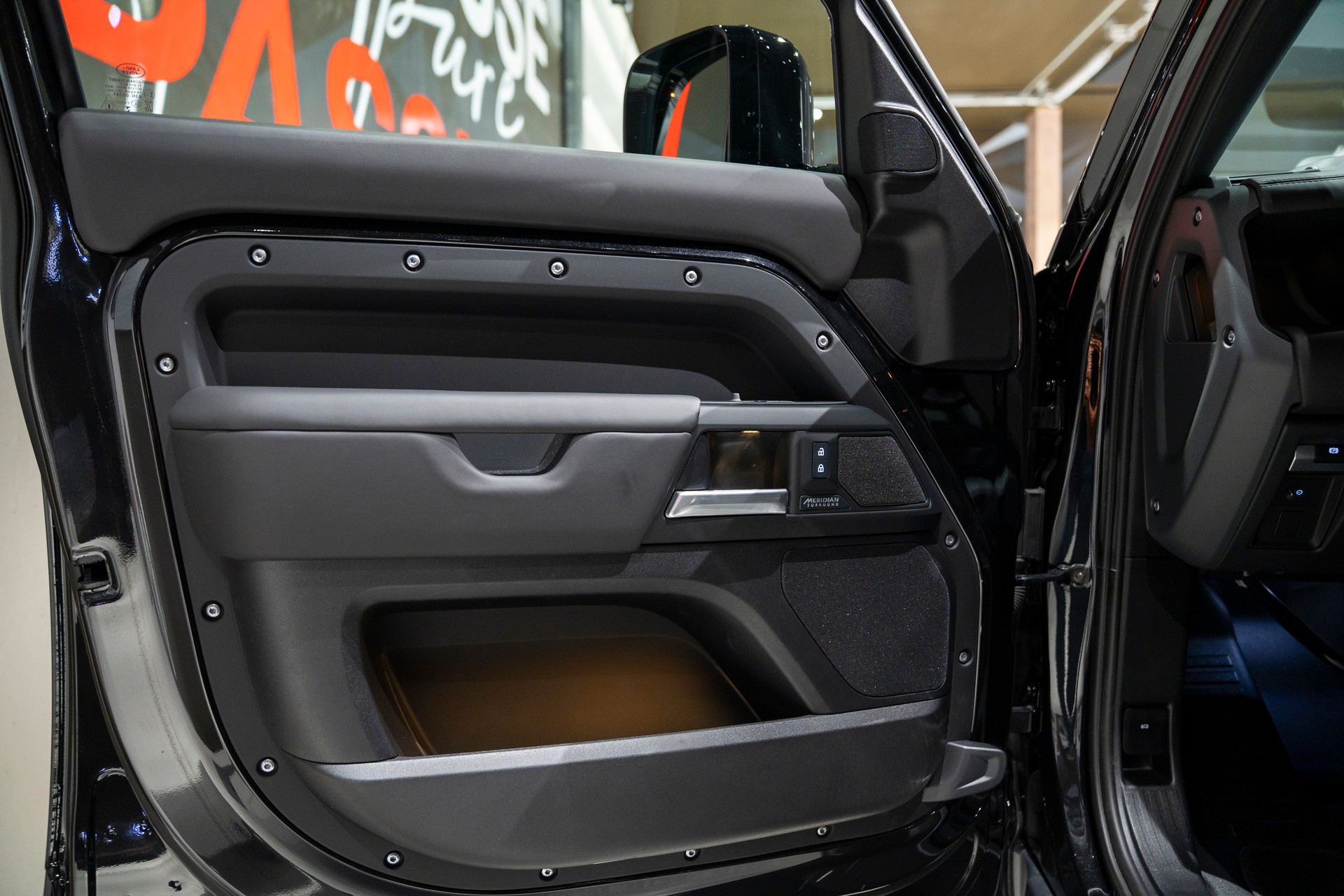 LAND ROVER Defender 110 3.0 D I6 350 X-Dynamic HSE AWD AT8-image-8