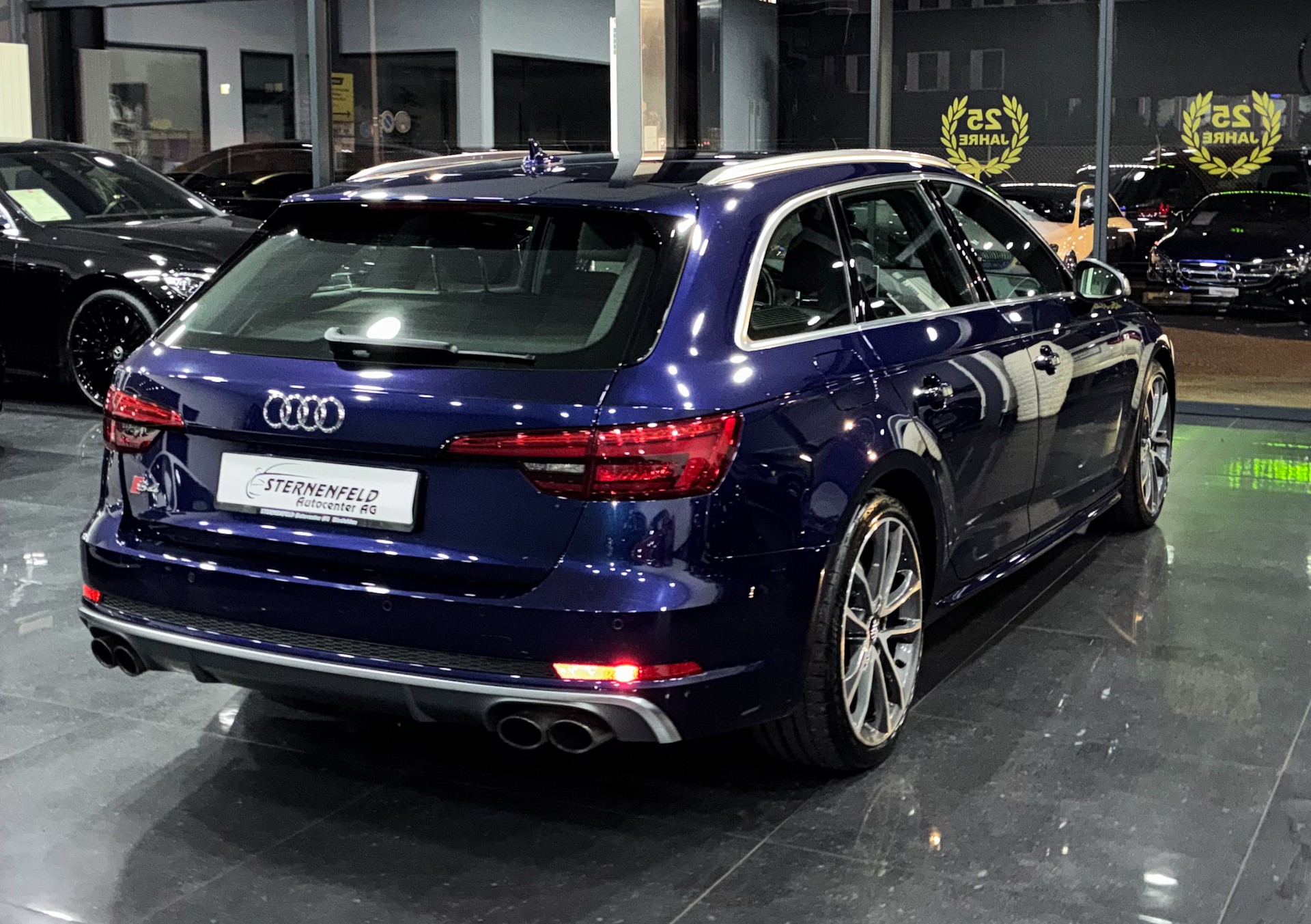 AUDI S4 Avant 3.0 TFSI quattro tiptronic-image-4