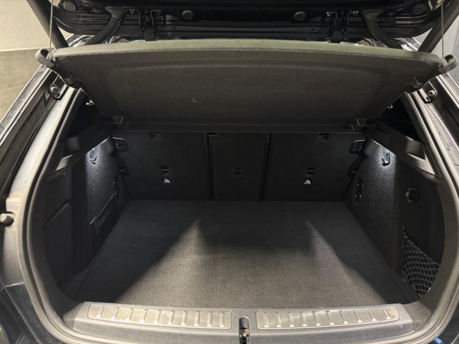 BMW 118i Sport Line Steptronic-image-24