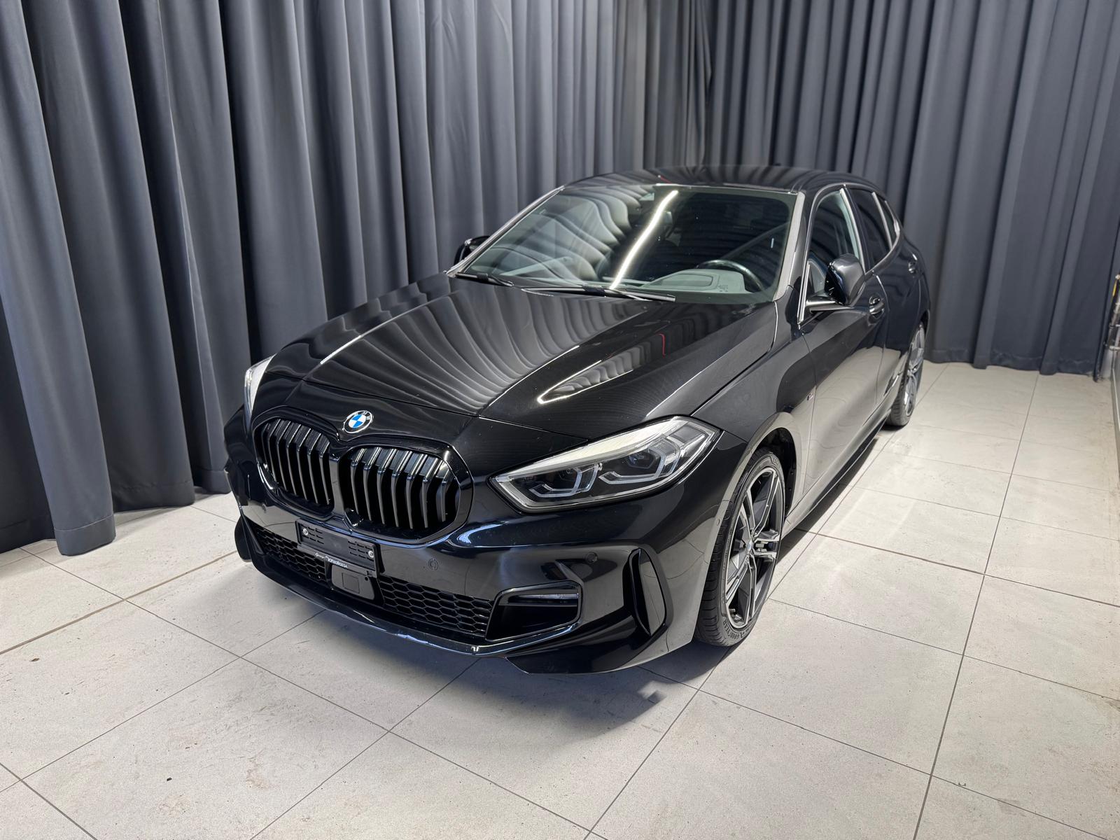 BMW 118i Sport Line Steptronic-image-2