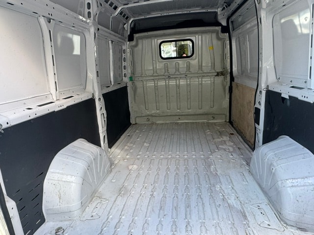 PEUGEOT Boxer 2.2 HDI 335 Premium L2H2-image-5