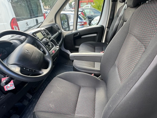 PEUGEOT Boxer 2.2 HDI 335 Premium L2H2-image-4