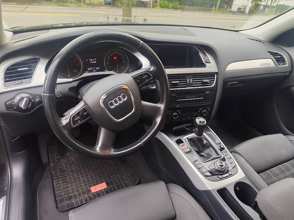 AUDI A4 Avant 2.0 TFSI quattro-image-4