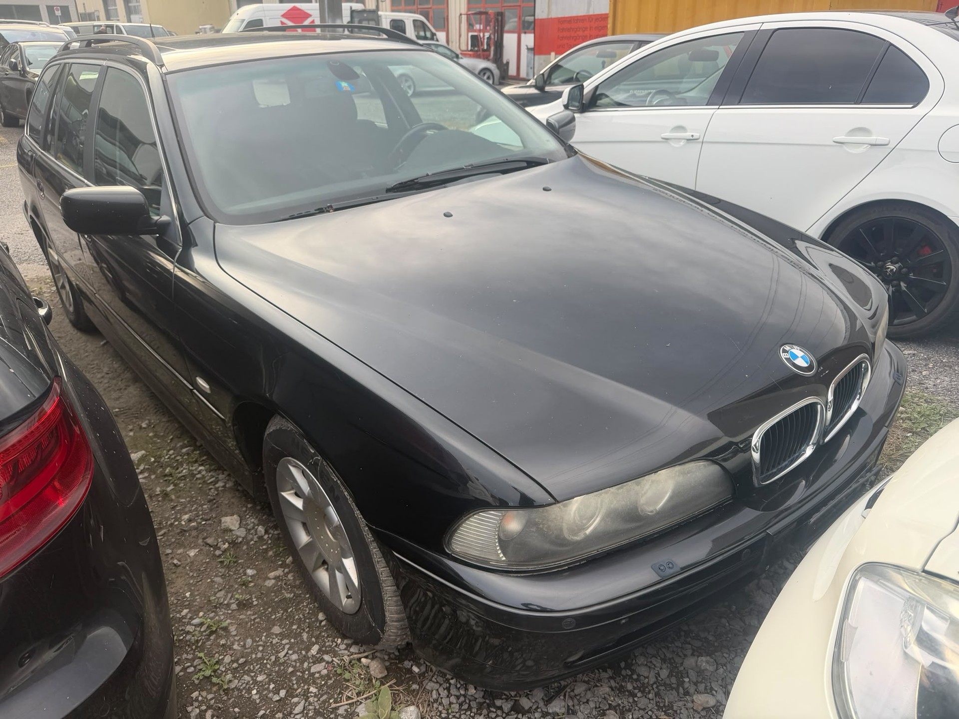 BMW 525d Touring-image-5