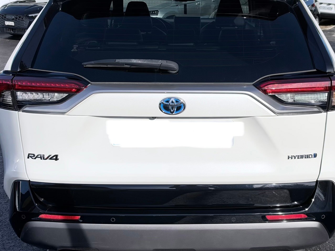 TOYOTA 2.5 HEV Premium-image-3