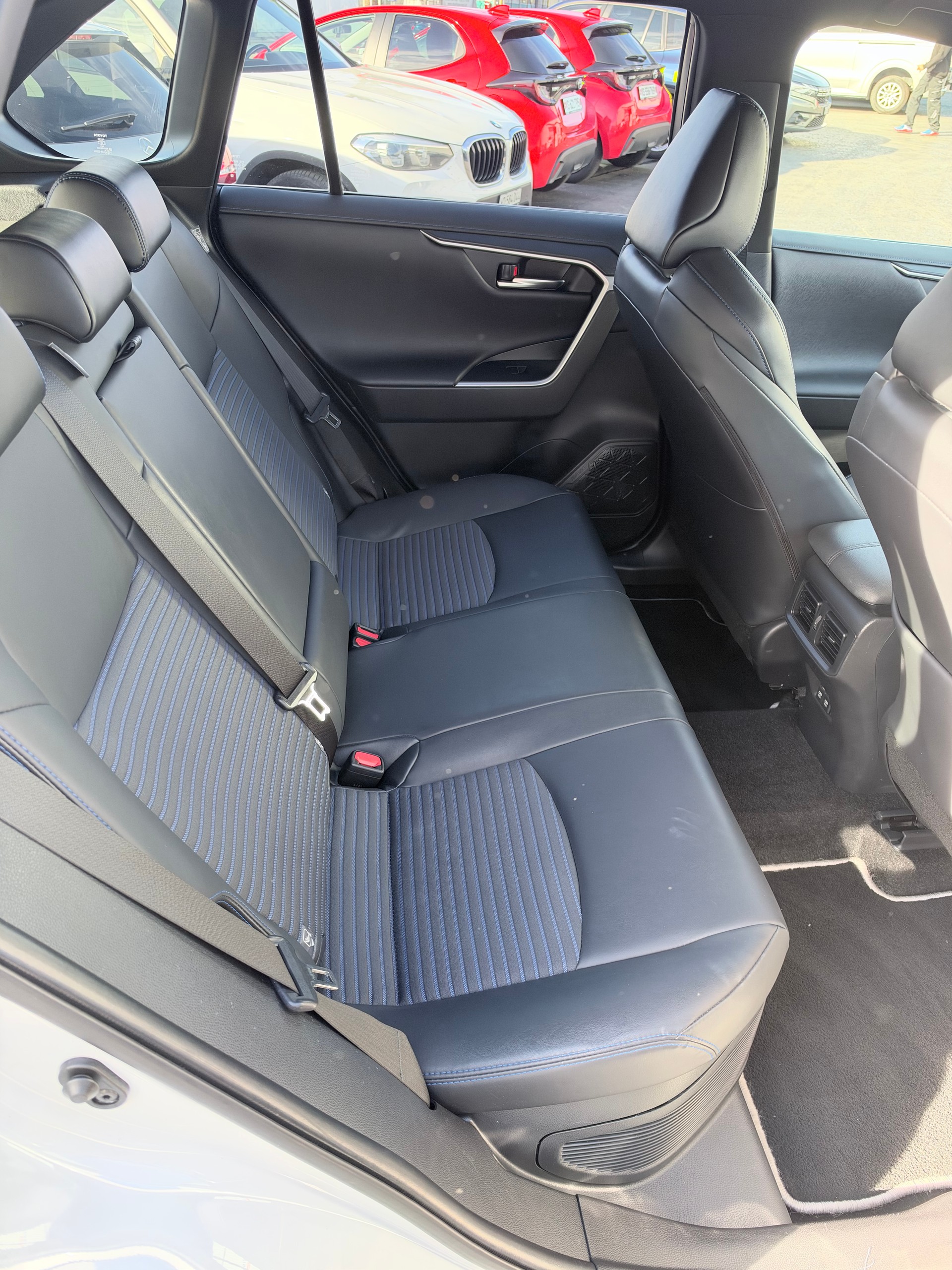 TOYOTA 2.5 HEV Premium-image-5