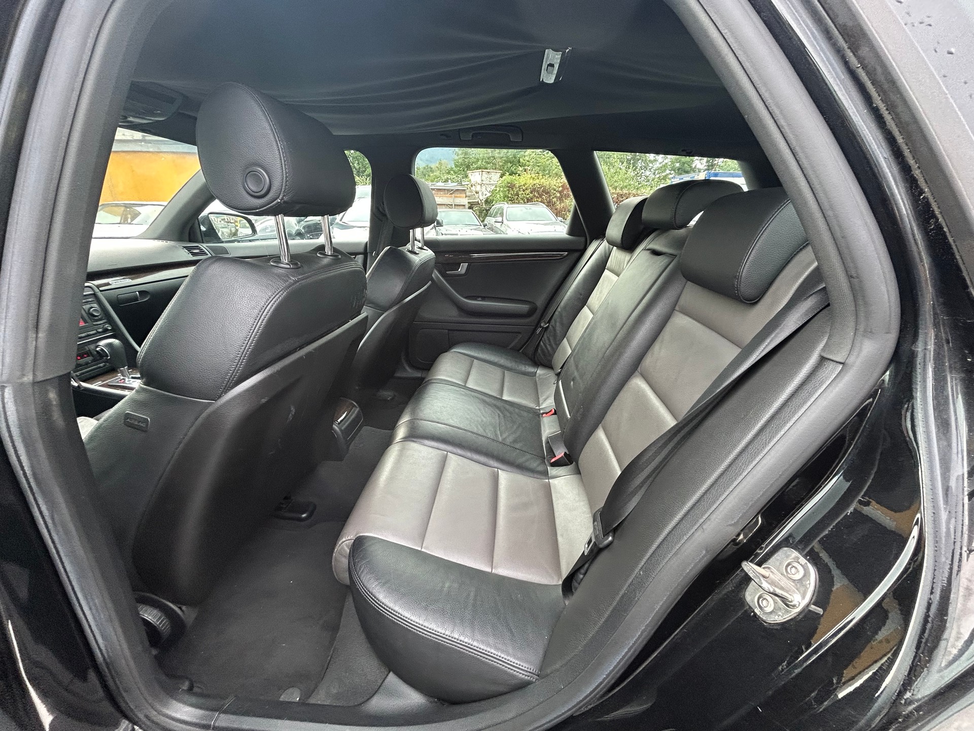 AUDI A4 Avant 3.0 V6 TDI quattro-image-12
