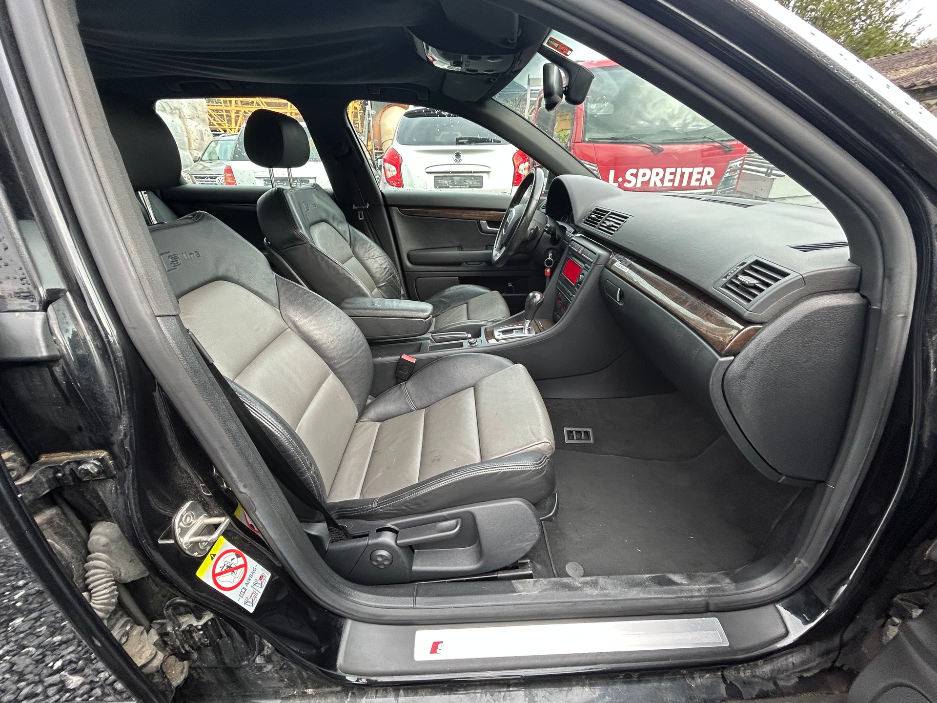 AUDI A4 Avant 3.0 V6 TDI quattro-image-10