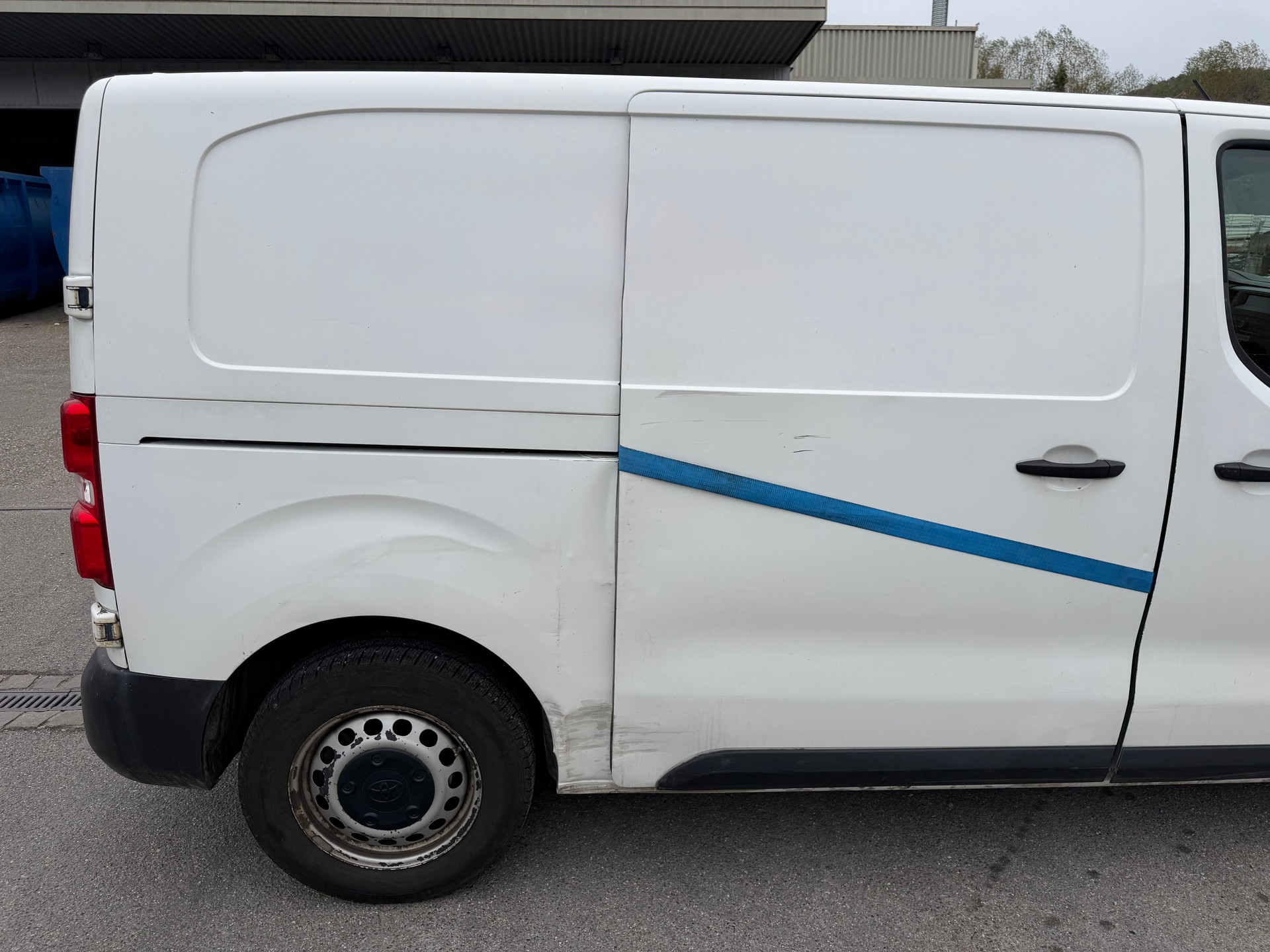 TOYOTA Proace 2.0D Panel Van L1 Luna-image-4