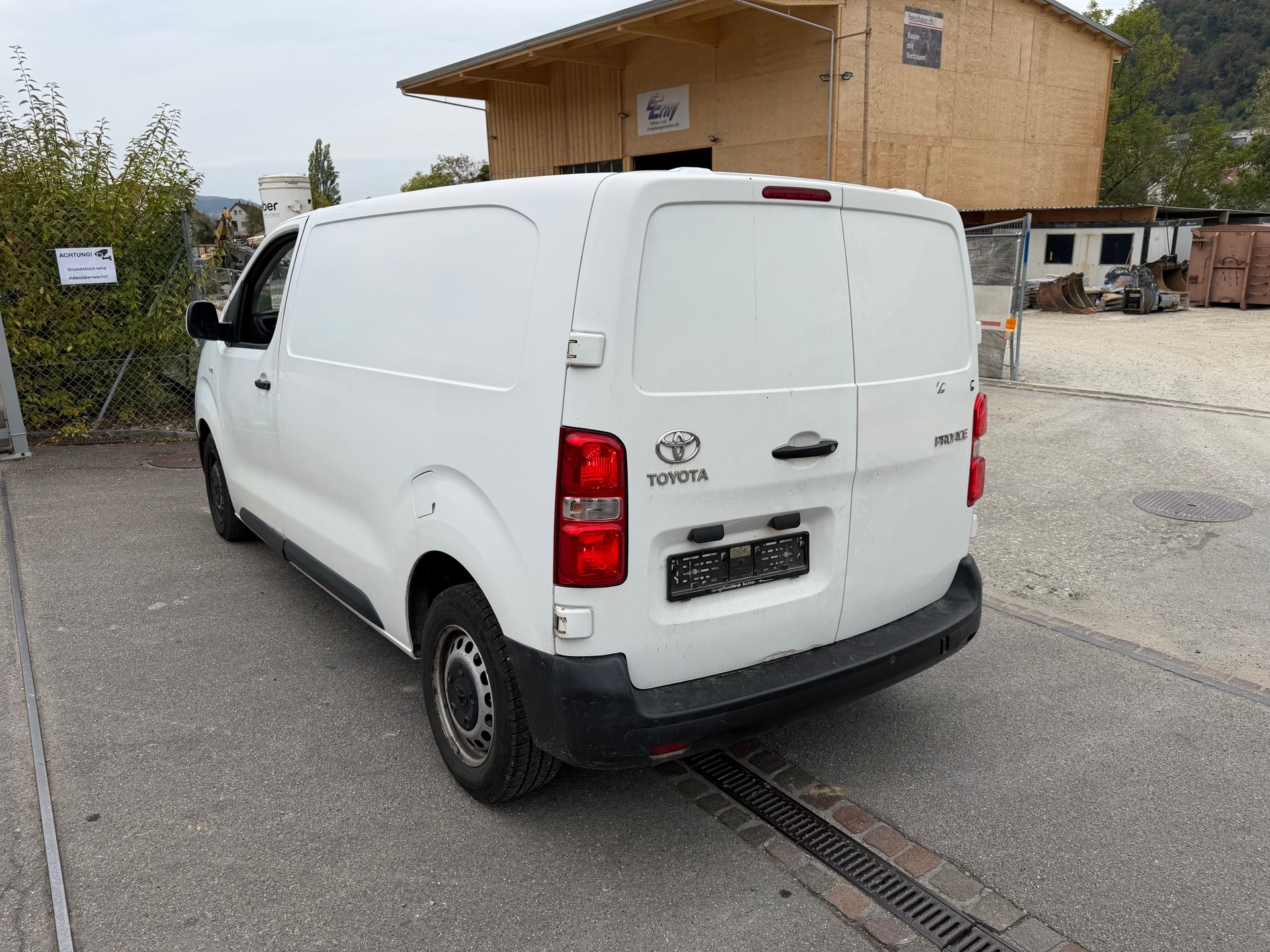 TOYOTA Proace 2.0D Panel Van L1 Luna-image-1