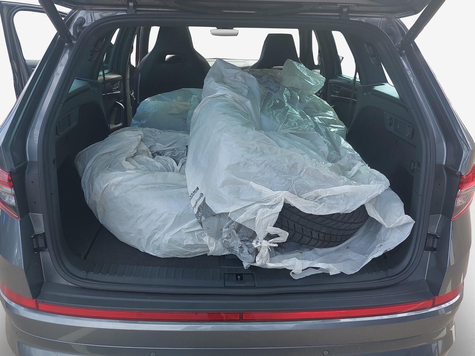 SKODA Kodiaq 2.0 TSI 4x4 RS-image-12