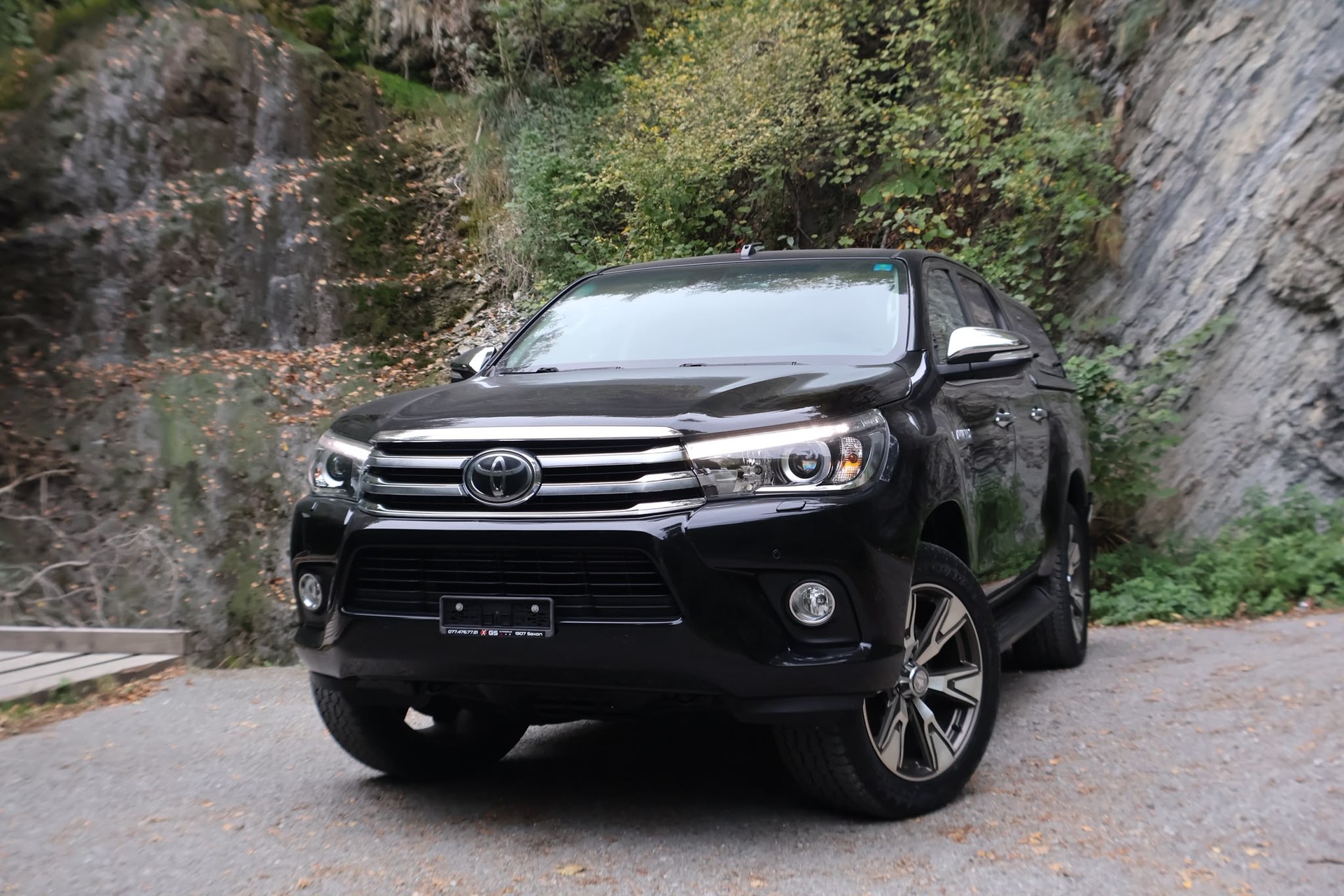 TOYOTA Hilux 2.4-4D Sol Premium Double Cab 4x4 A-image-3
