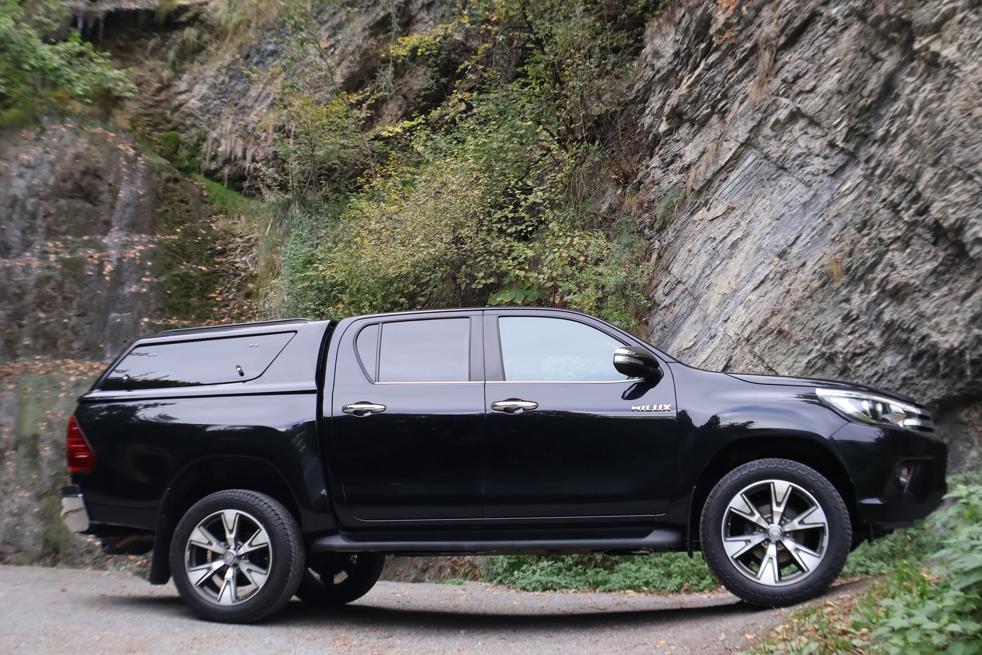 TOYOTA Hilux 2.4-4D Sol Premium Double Cab 4x4 A-image-6