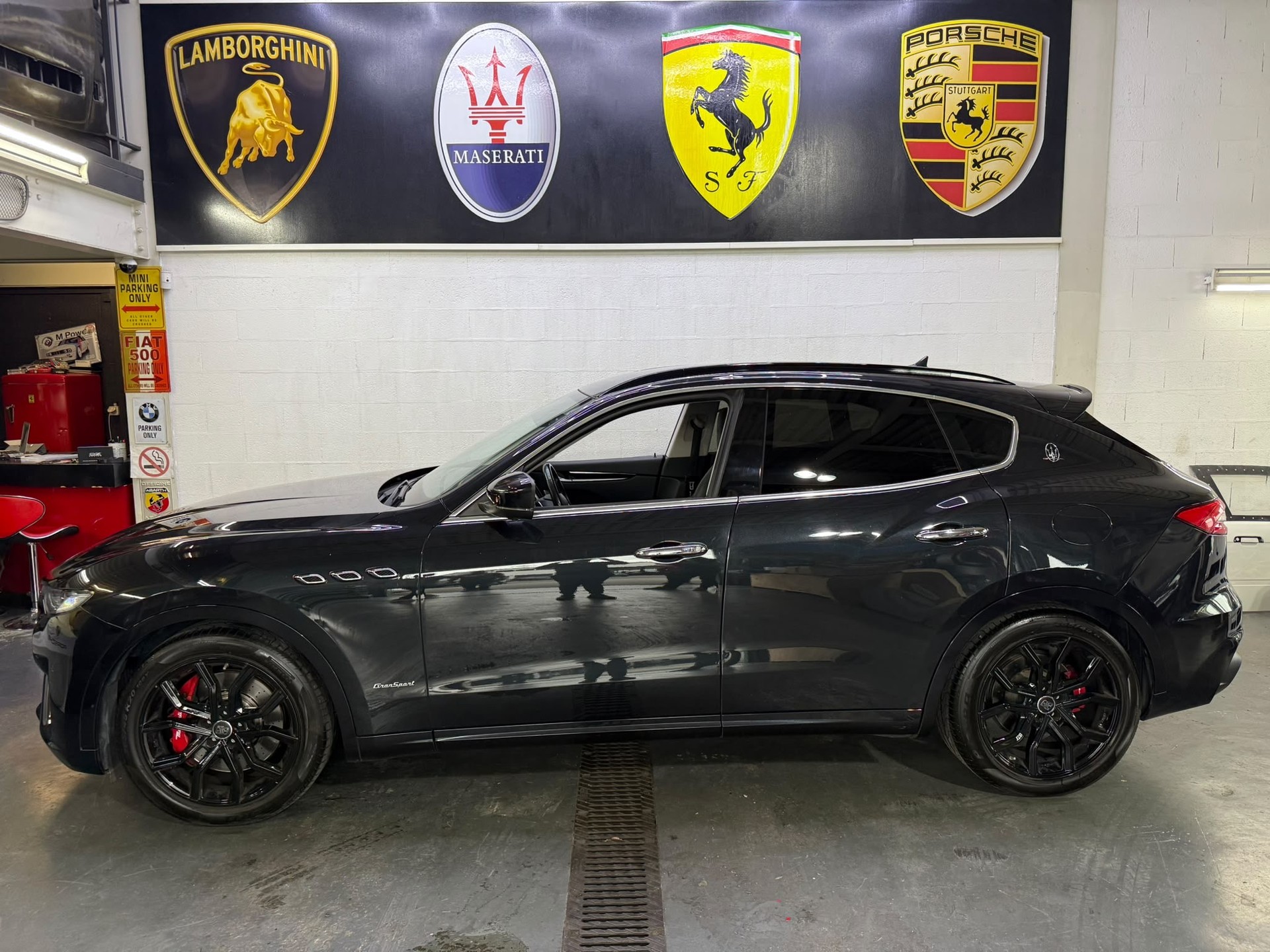 MASERATI Levante 3.0 V6 GranSport Automatica-image-0