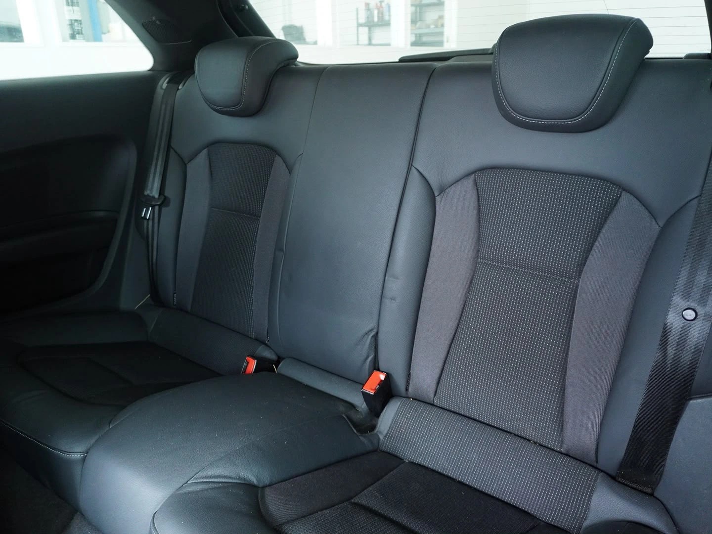 AUDI A1 Sport 1.4 TFSI Ambition S-tronic-image-4
