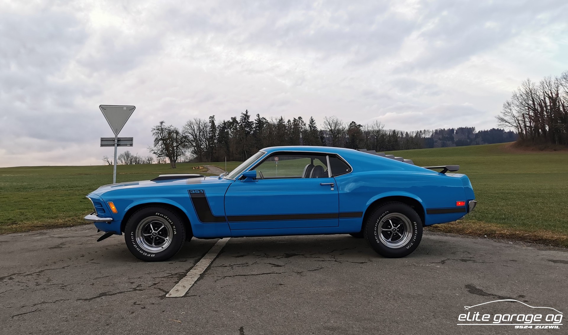 FORD MUSTANG V8-image-4