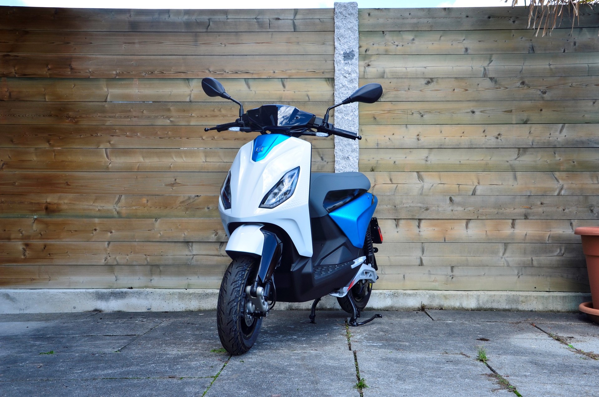 PIAGGIO Piaggio 1 Active 60km/h Full Electric - 4 Jahre Garantie-showroom-element-2