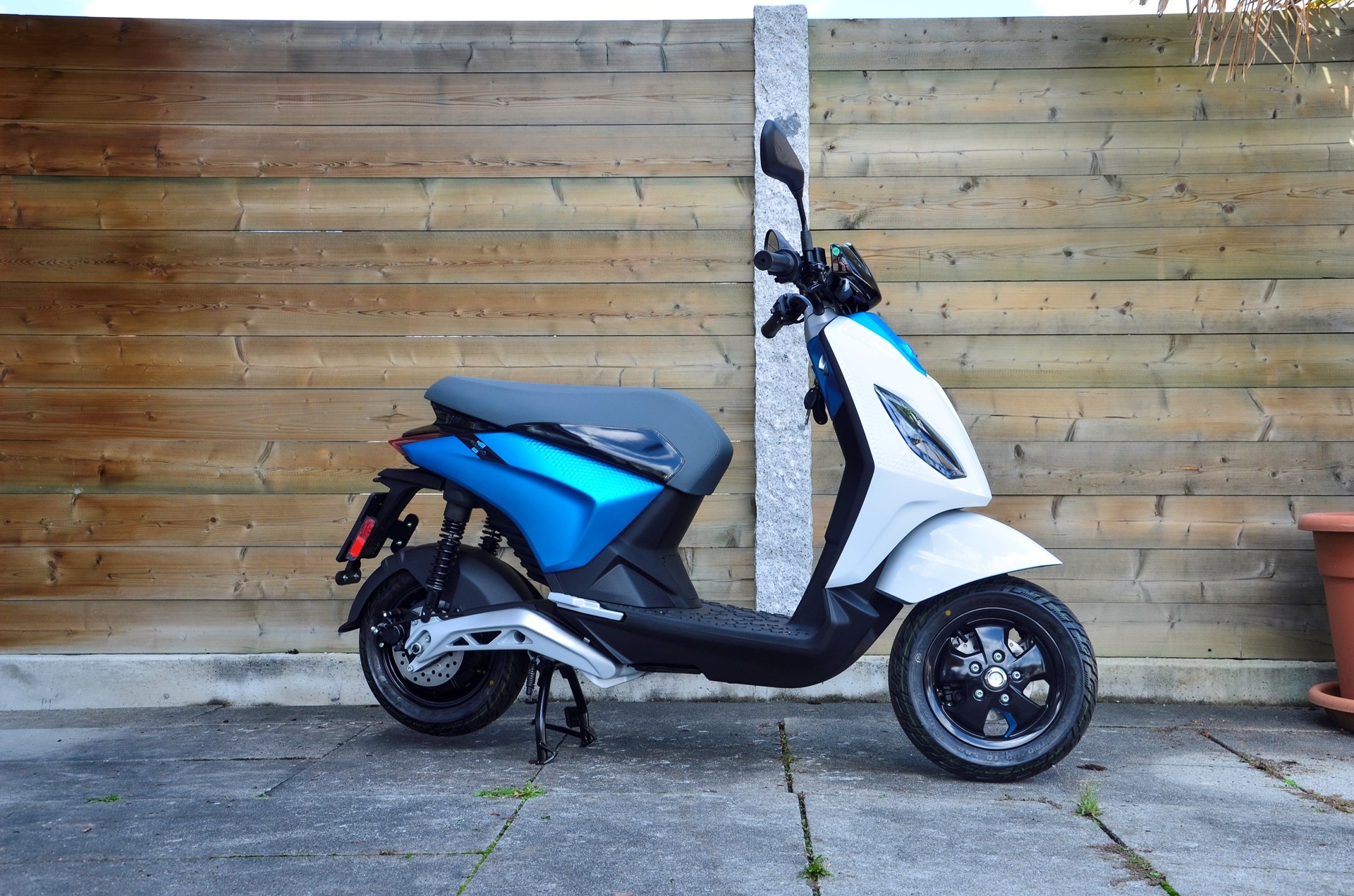 PIAGGIO Piaggio 1 Active 60km/h Full Electric - 4 Jahre Garantie