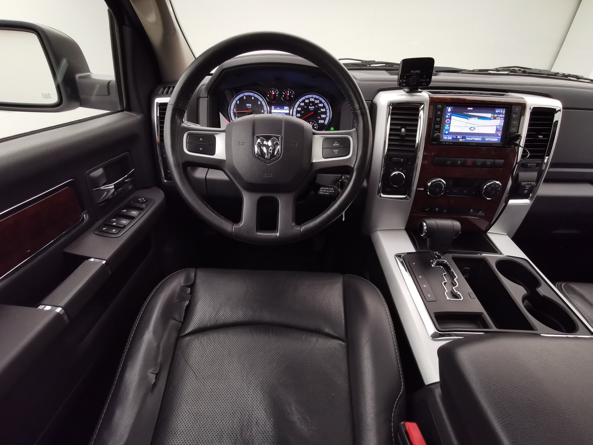 DODGE RAM 1500 CrewCab Laramie-image-10
