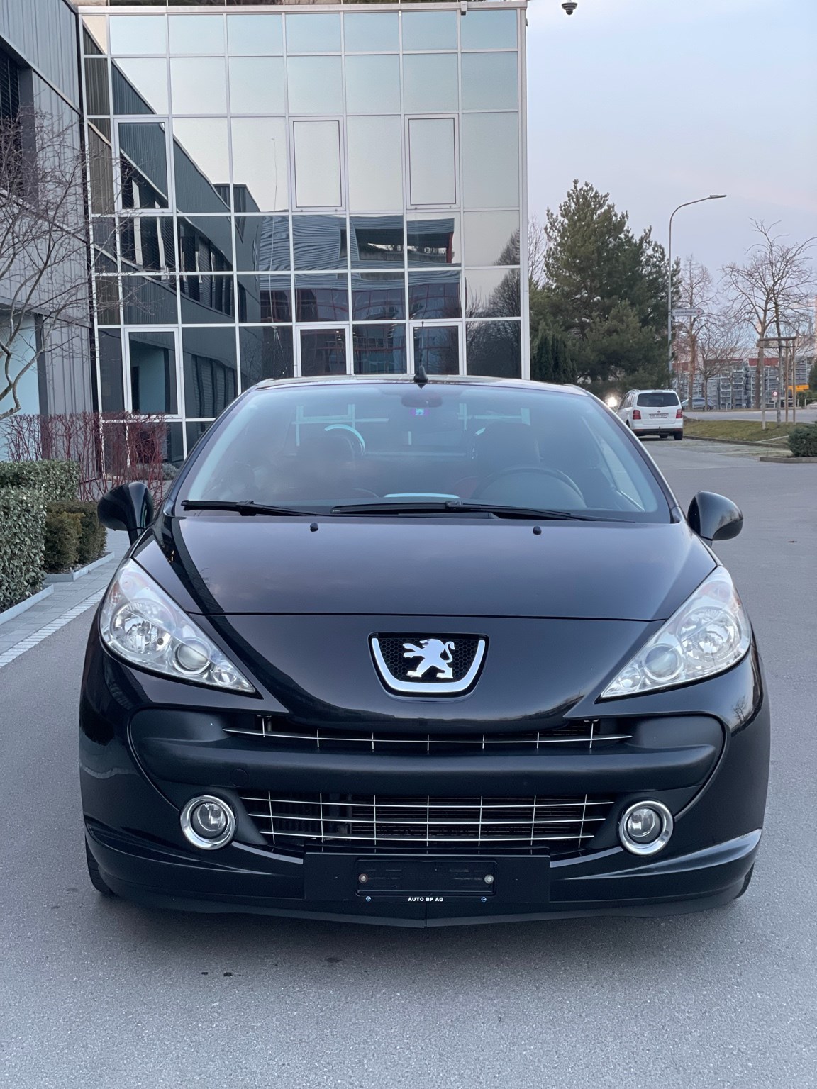 PEUGEOT 207 CC 1.6 HDI Sport-image-2