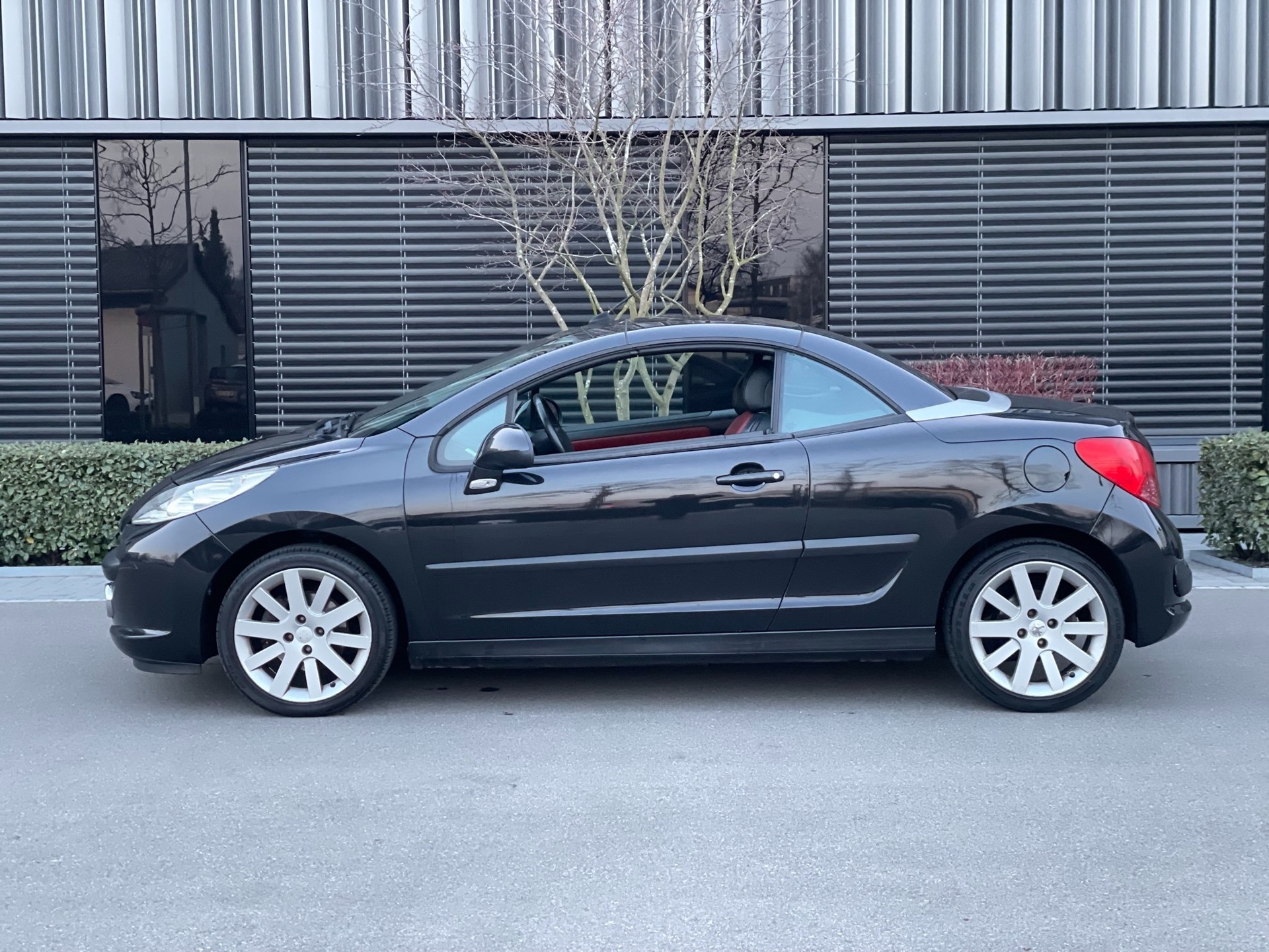 PEUGEOT 207 CC 1.6 HDI Sport-image-5