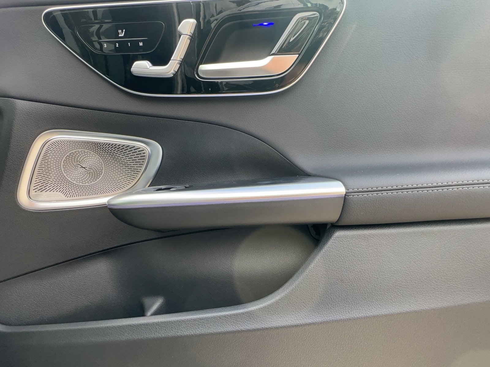 MERCEDES-BENZ C 300 T 4 Matic-image-15