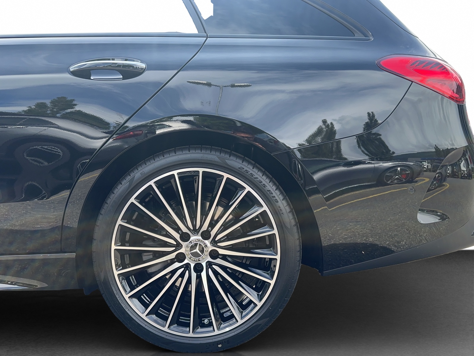 MERCEDES-BENZ C 300 T 4 Matic-image-22
