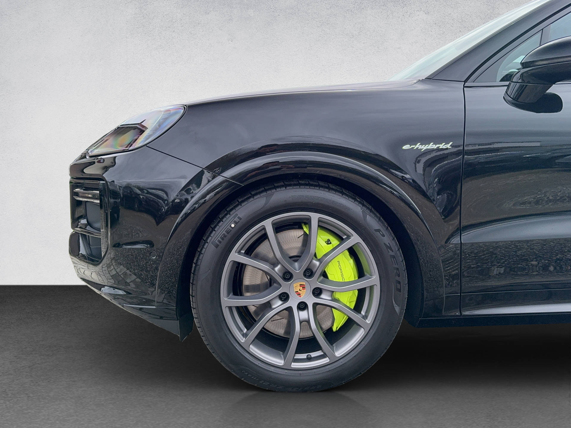 PORSCHE Cayenne Turbo E-Hybrid Coupé-image-13