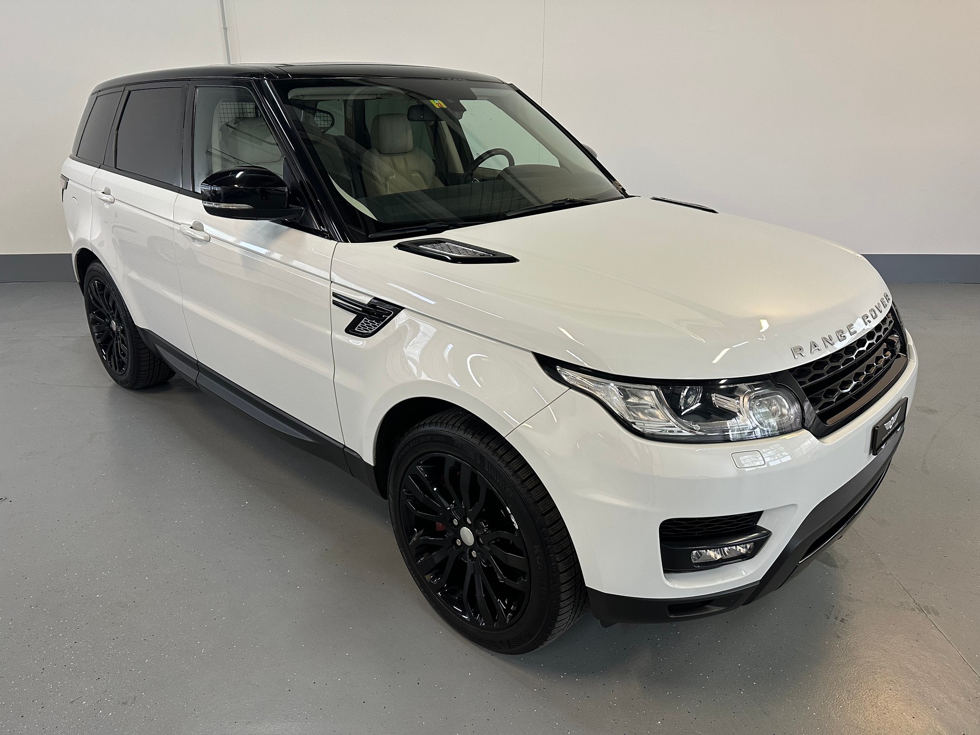 LAND ROVER Range Rover Sport 5.0 V8 SC HSE Dynamic Automatic-image-0