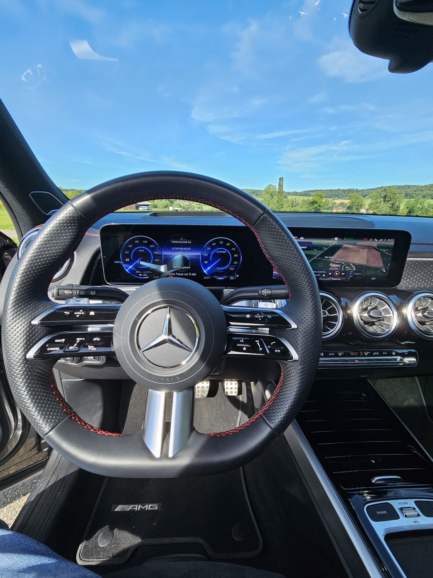 MERCEDES-BENZ EQB350 AMG Line 4Matic (Facelift)-image-9