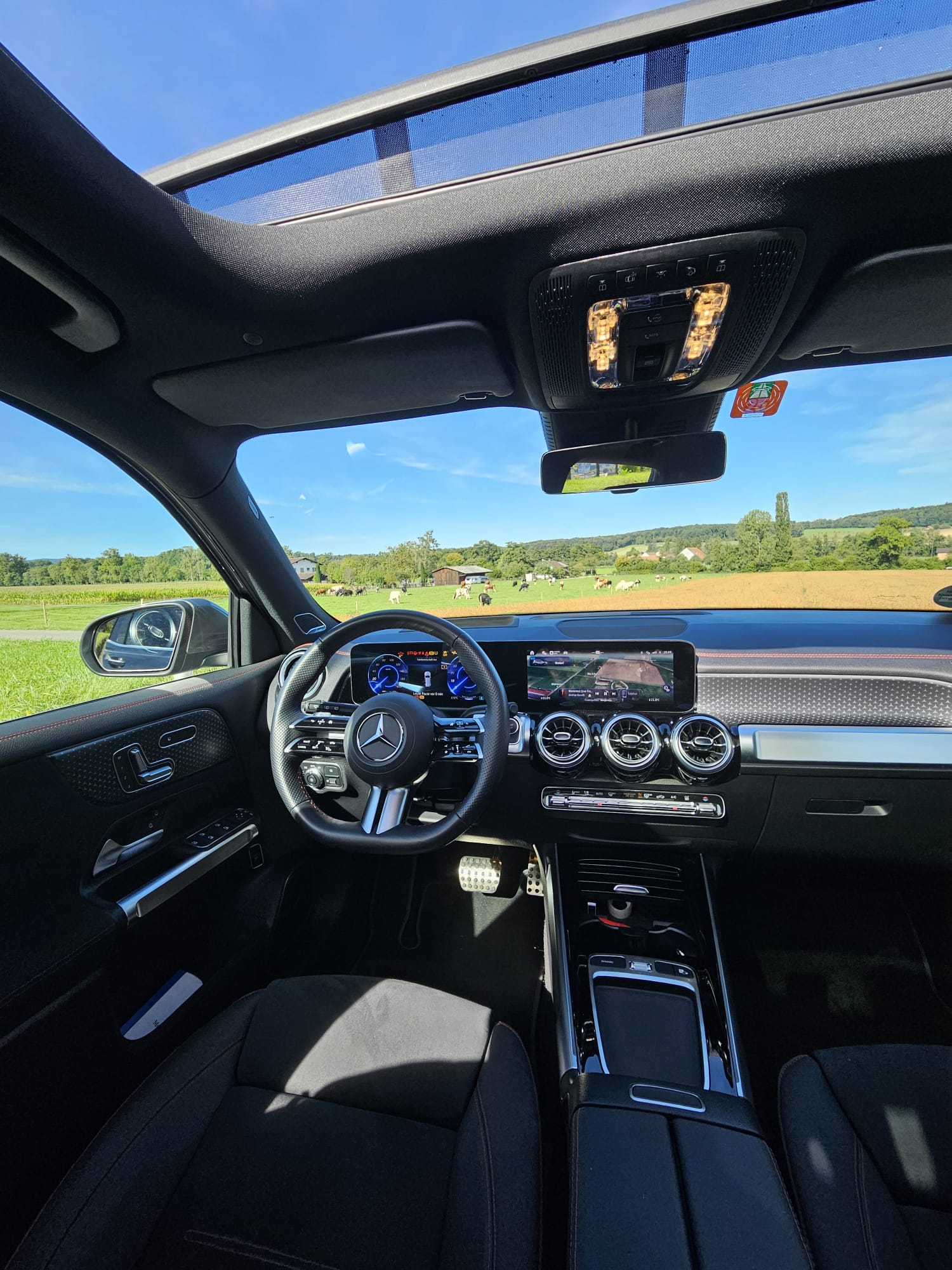 MERCEDES-BENZ EQB350 AMG Line 4Matic (Facelift)-image-10