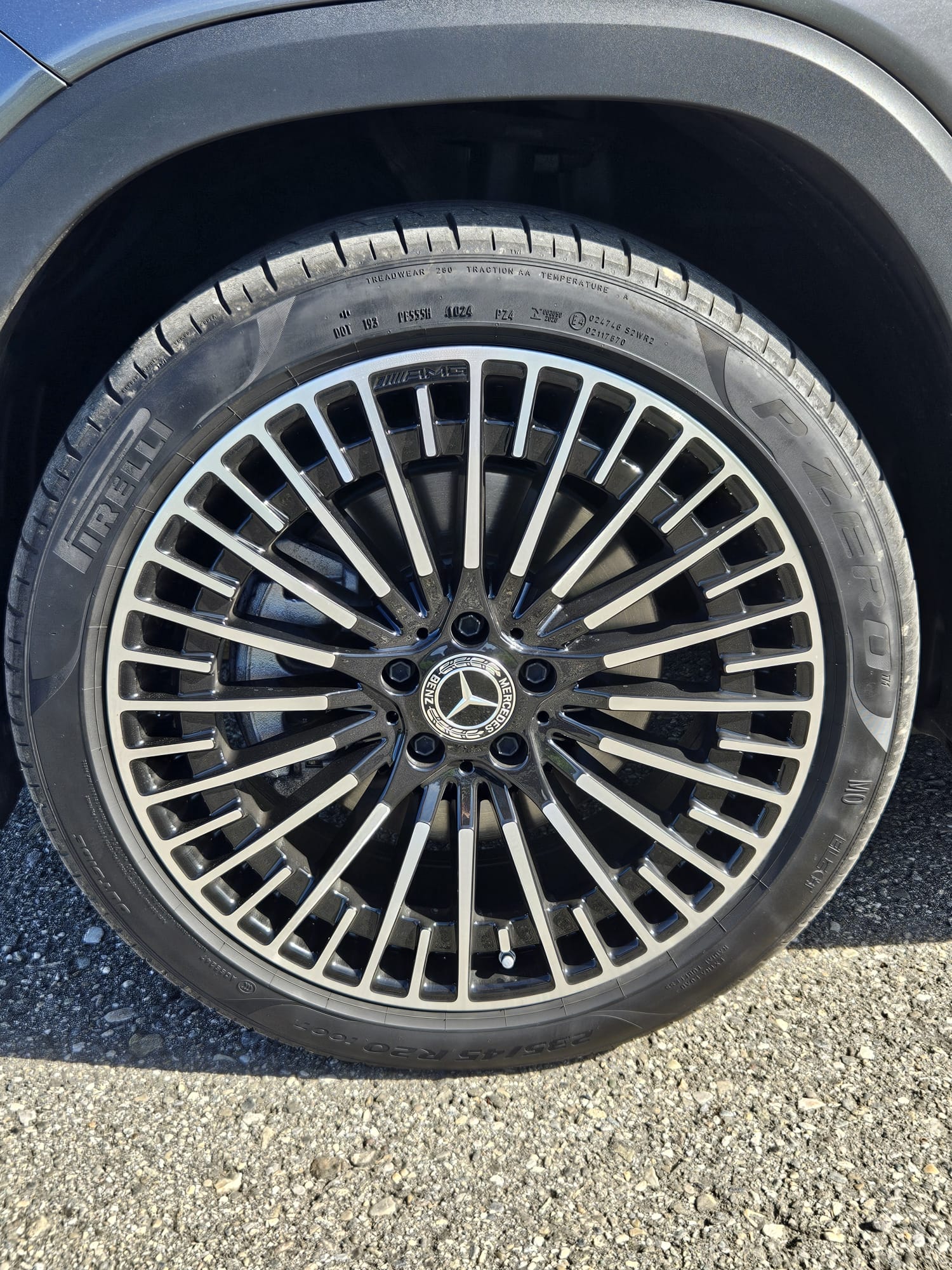 MERCEDES-BENZ EQB350 AMG Line 4Matic (Facelift)-image-18