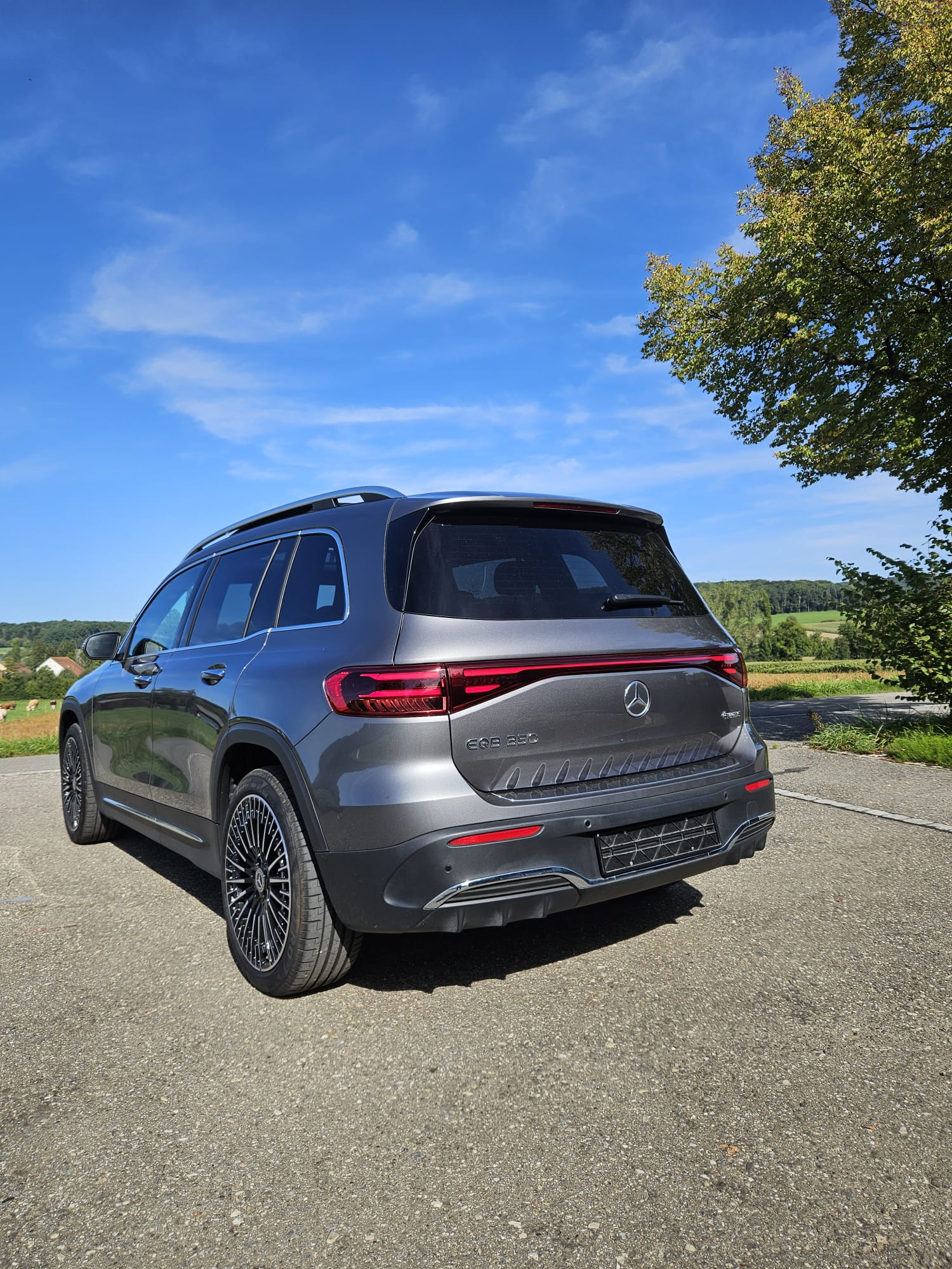 MERCEDES-BENZ EQB350 AMG Line 4Matic (Facelift)-image-5