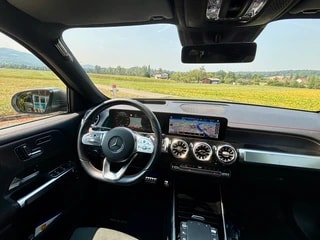 MERCEDES-BENZ EQB350 AMG Line 4Matic-image-7