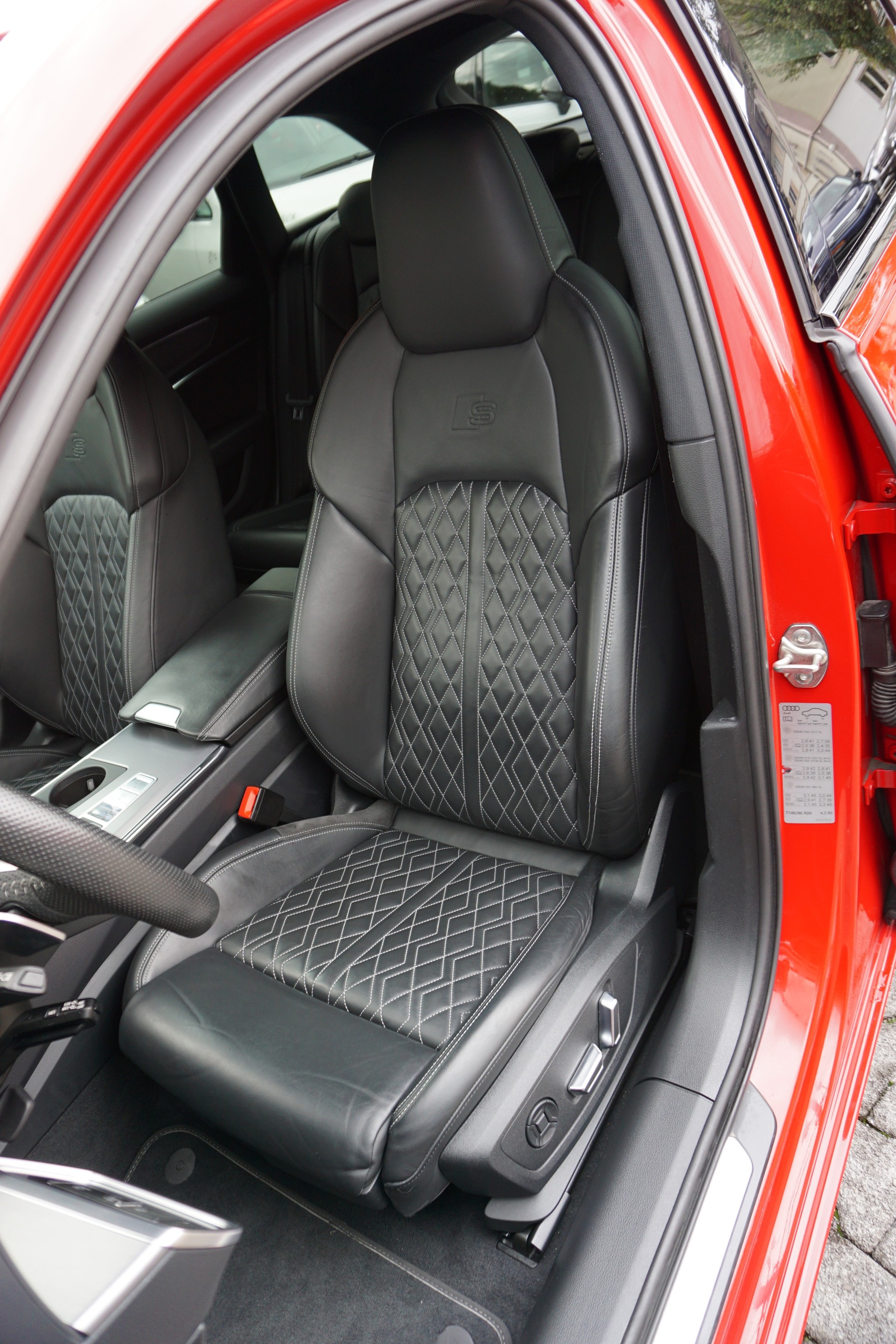 AUDI S6 Avant 3.0 TDI quattro tiptronic-image-11