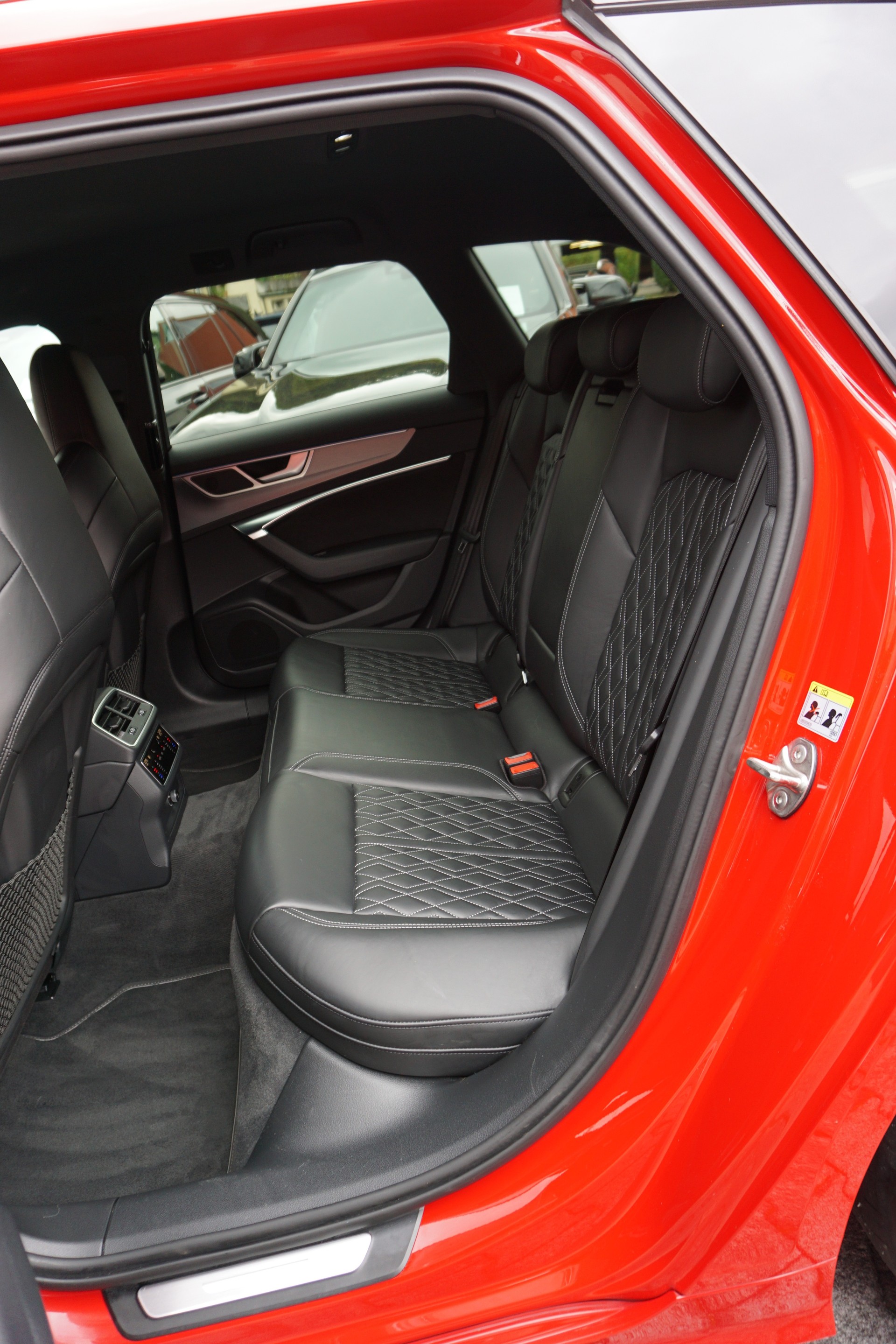 AUDI S6 Avant 3.0 TDI quattro tiptronic-image-8