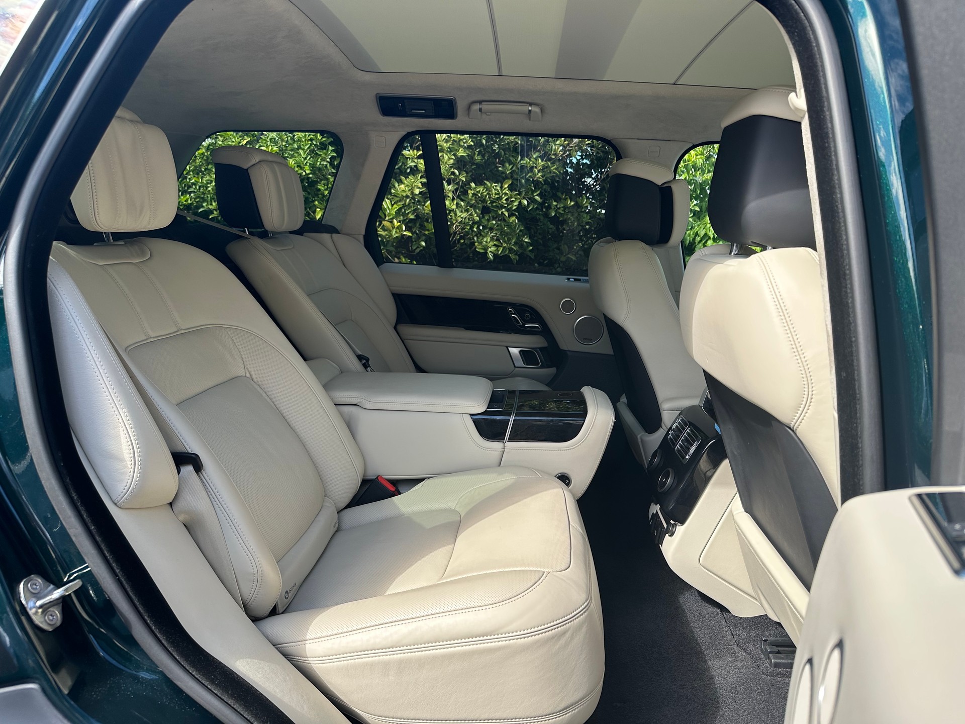 LAND ROVER Range Rover P400 I6 3.0 MHEV Autobiography Automatic-image-3