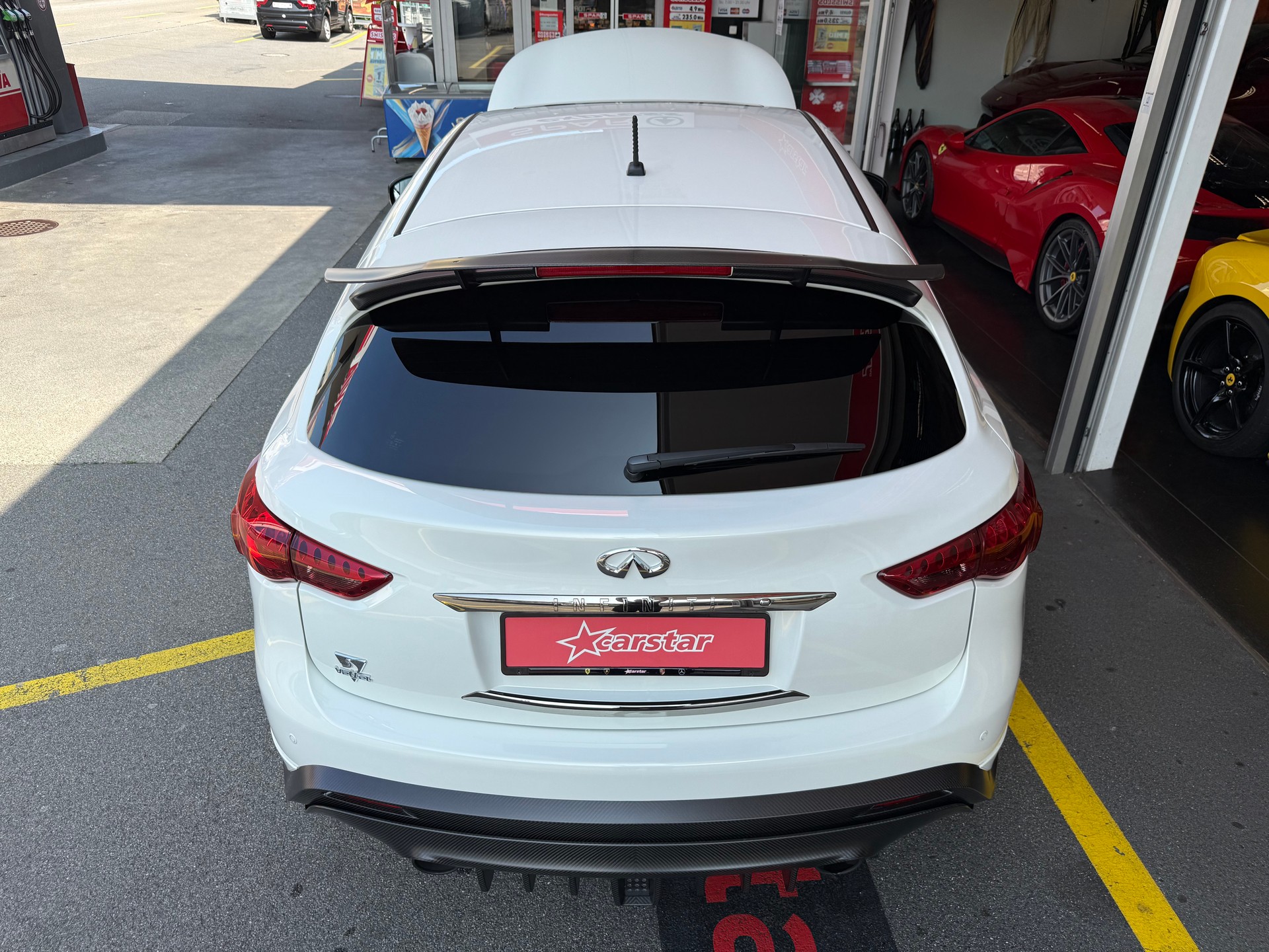 INFINITI FX50 S Vettel Edition Nr.1 AWD Automatic-image-17