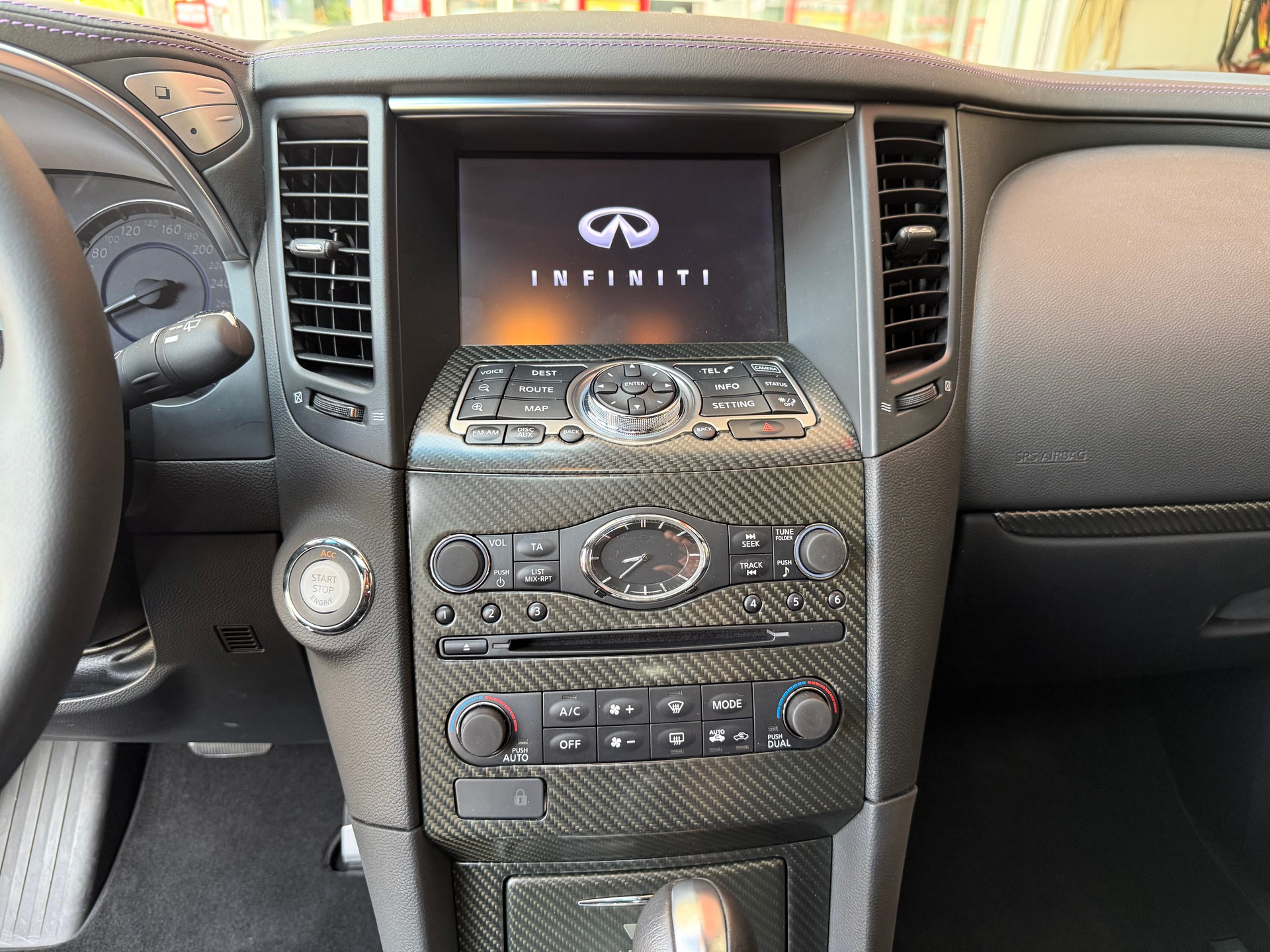 INFINITI FX50 S Vettel Edition Nr.1 AWD Automatic-image-8