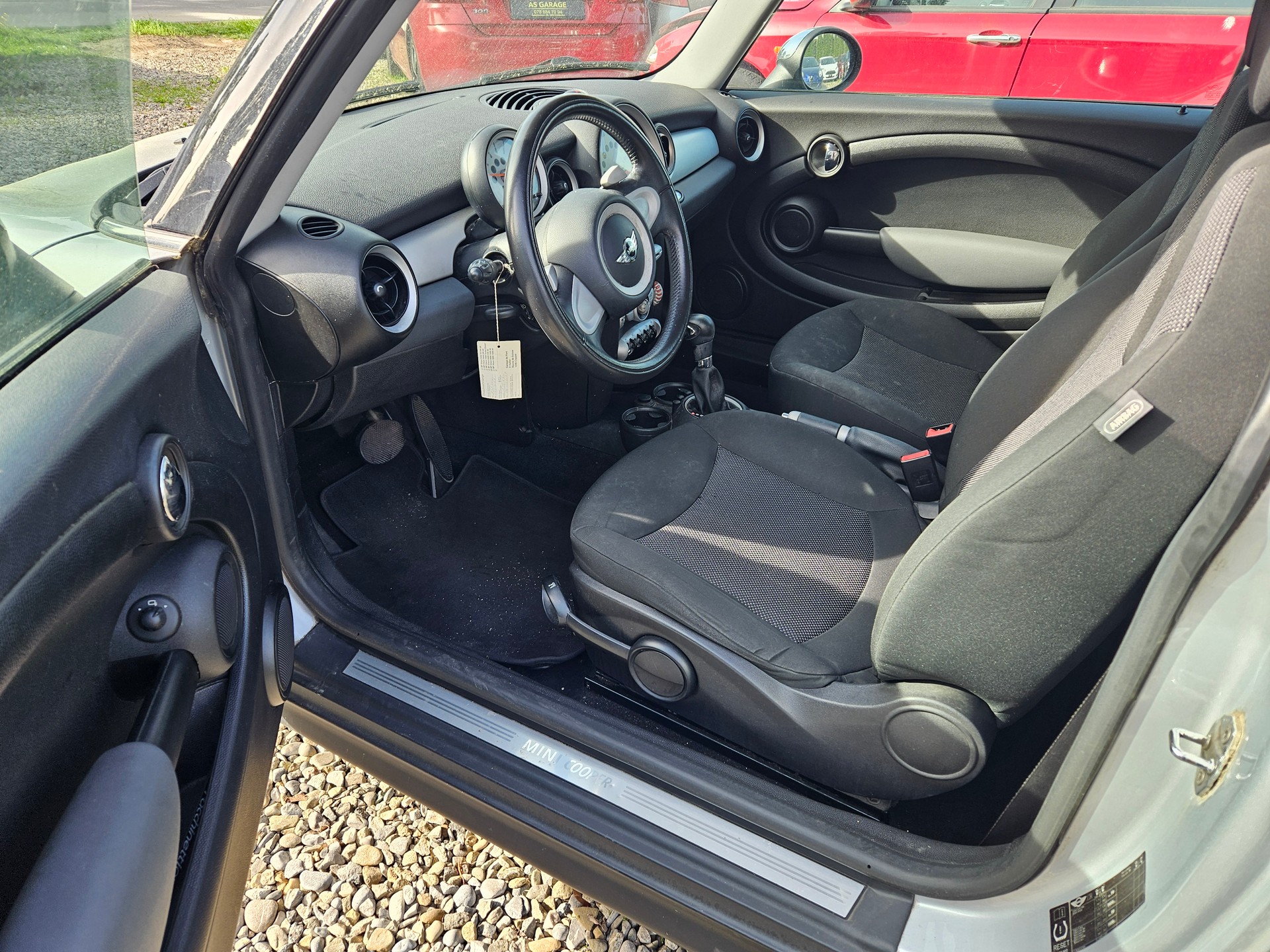 MINI Cooper-image-12